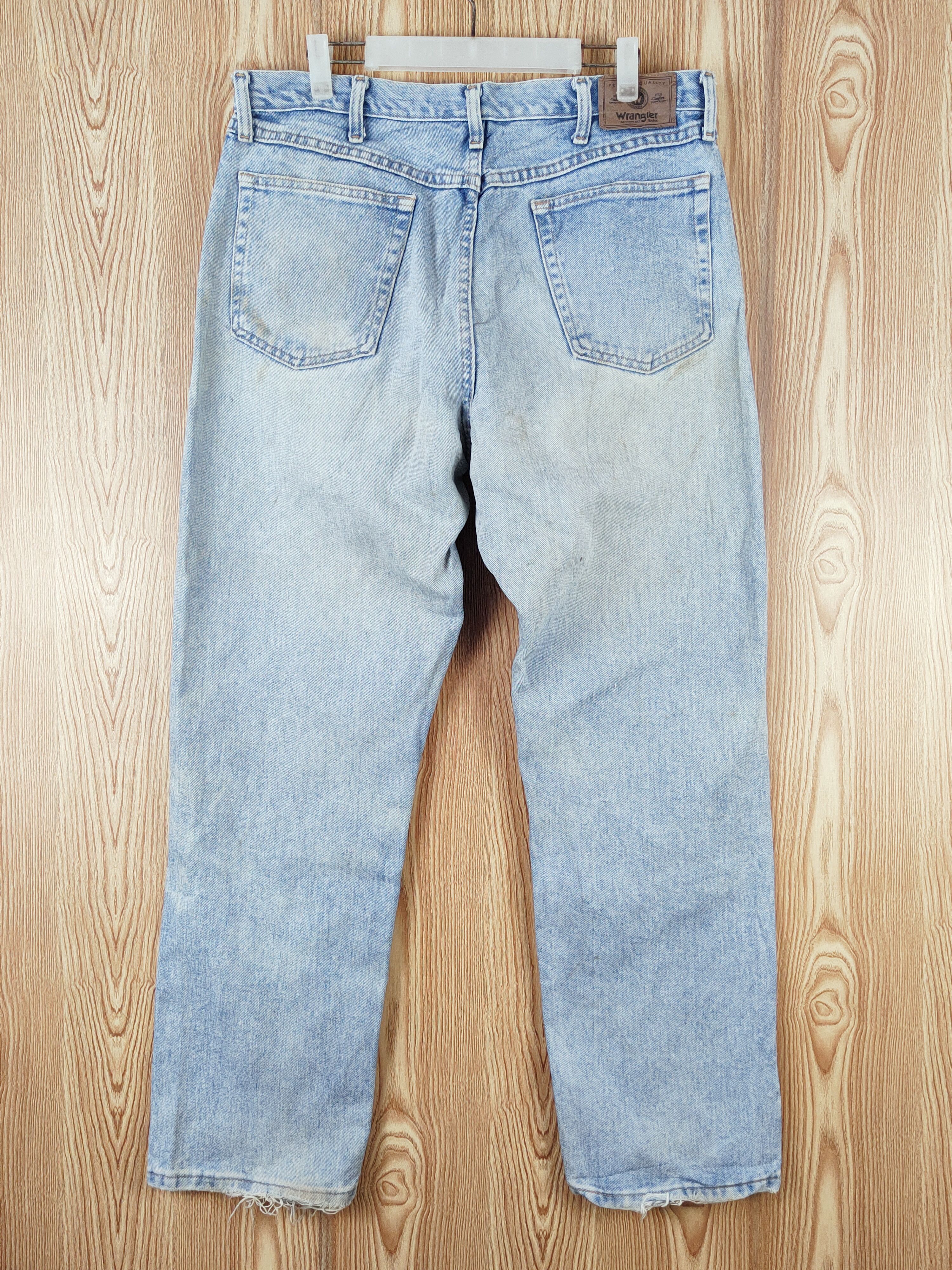 Vintage × Wrangler Vintage Wrangler Blue Faded Distressed Jeans Size US 36 / EU 52 - 7 Thumbnail