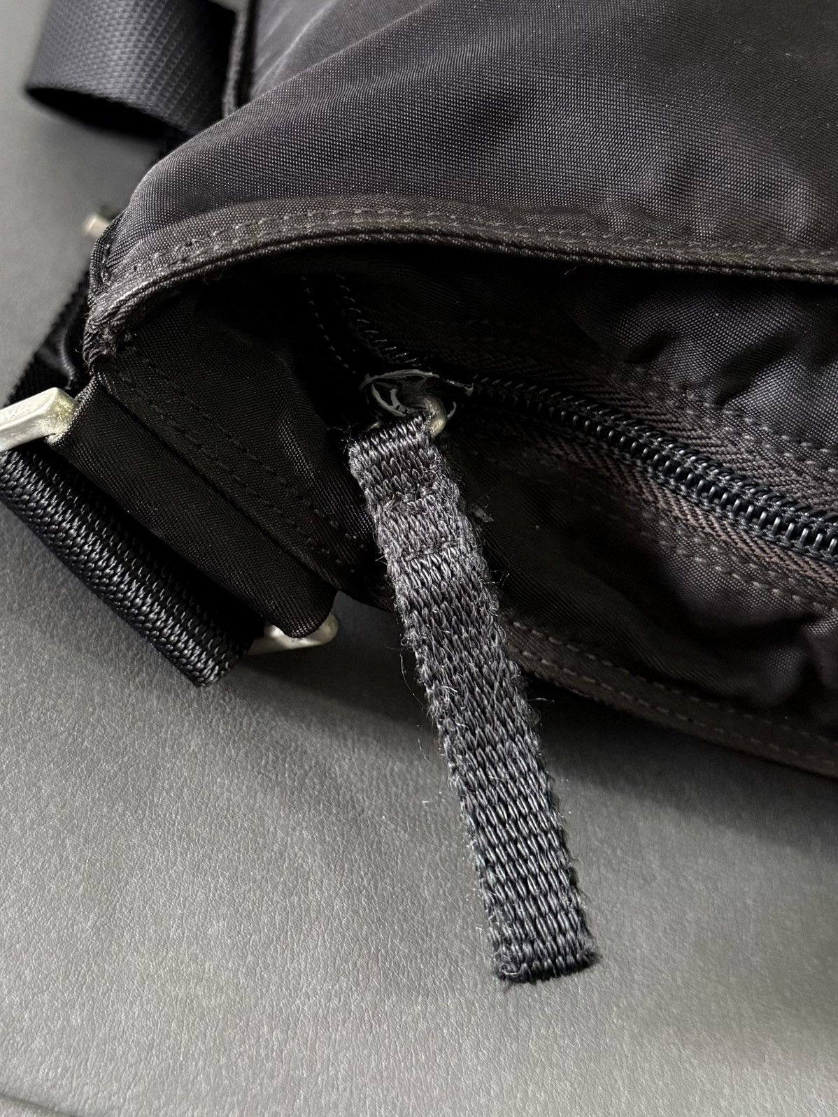 Prada Vintage Prada Medium Black Crossbody Sling Bag Size ONE SIZE - 7 Thumbnail