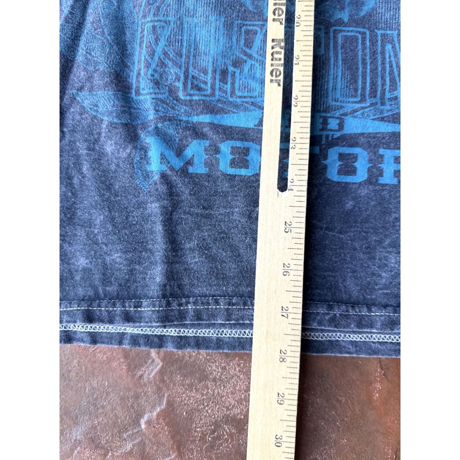 Tapout VINTAGE Helix Skull T-Shirt XL Gray 100% Cotton Crew Neck Short Sleeve Graphic Print Men Grunge Punk Y2K Style Size US XL / EU 56 / 4 - 8 Thumbnail