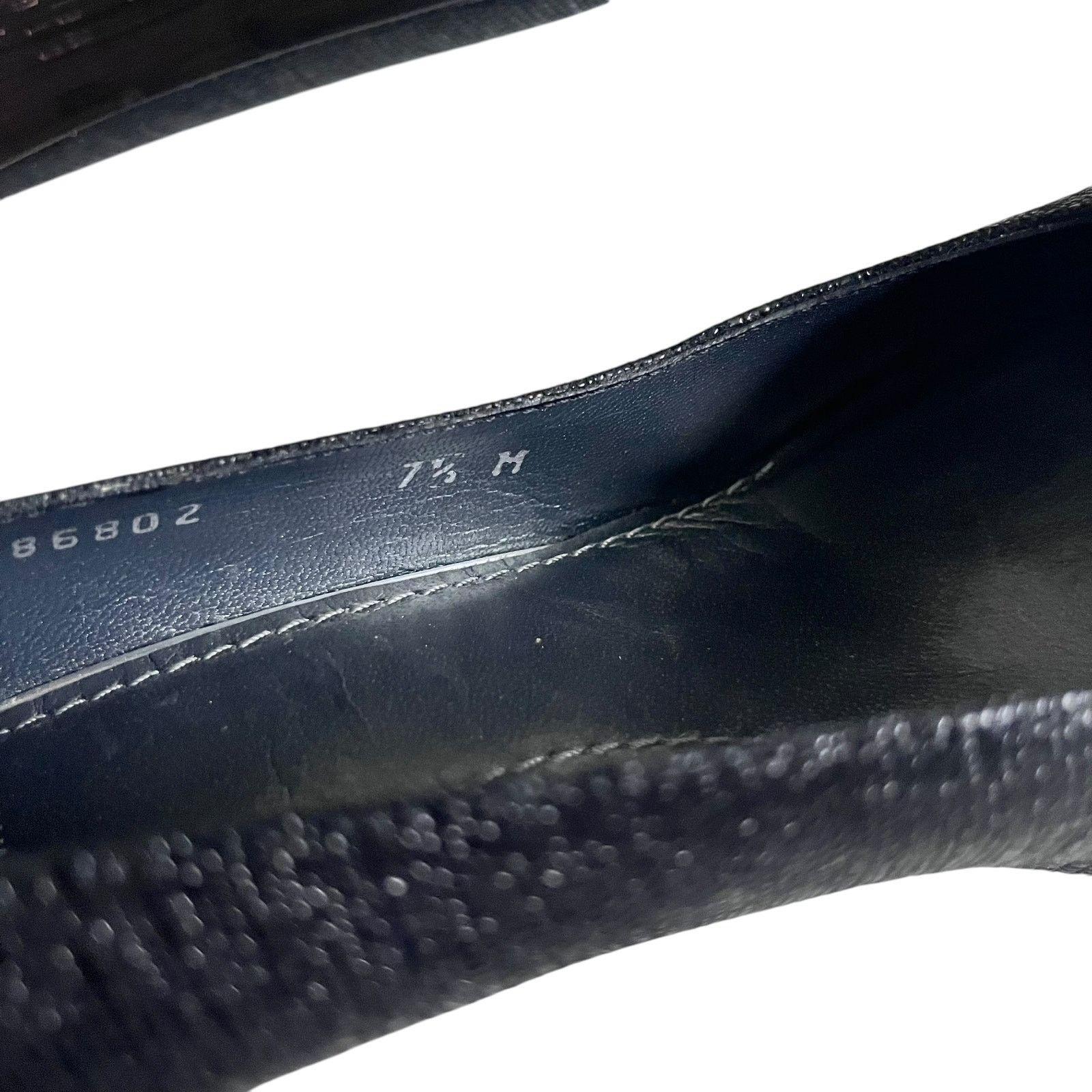 Stuart Weitzman Stuart Weitzman Black Curvia Textured Pointed Toe Pumps Size US 7.5 / IT 37.5 - 8 Thumbnail