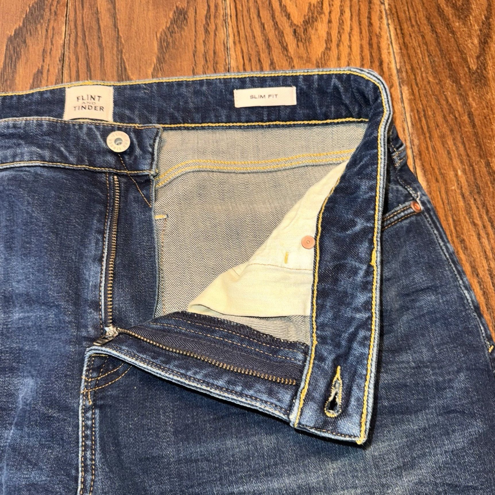 Vintage Flint & Tinder Slim Fit Jeans 36x32 Straight Leg Medium Wash Blue Denim Jeans - Men Size US 36 / EU 52 - 5 Thumbnail