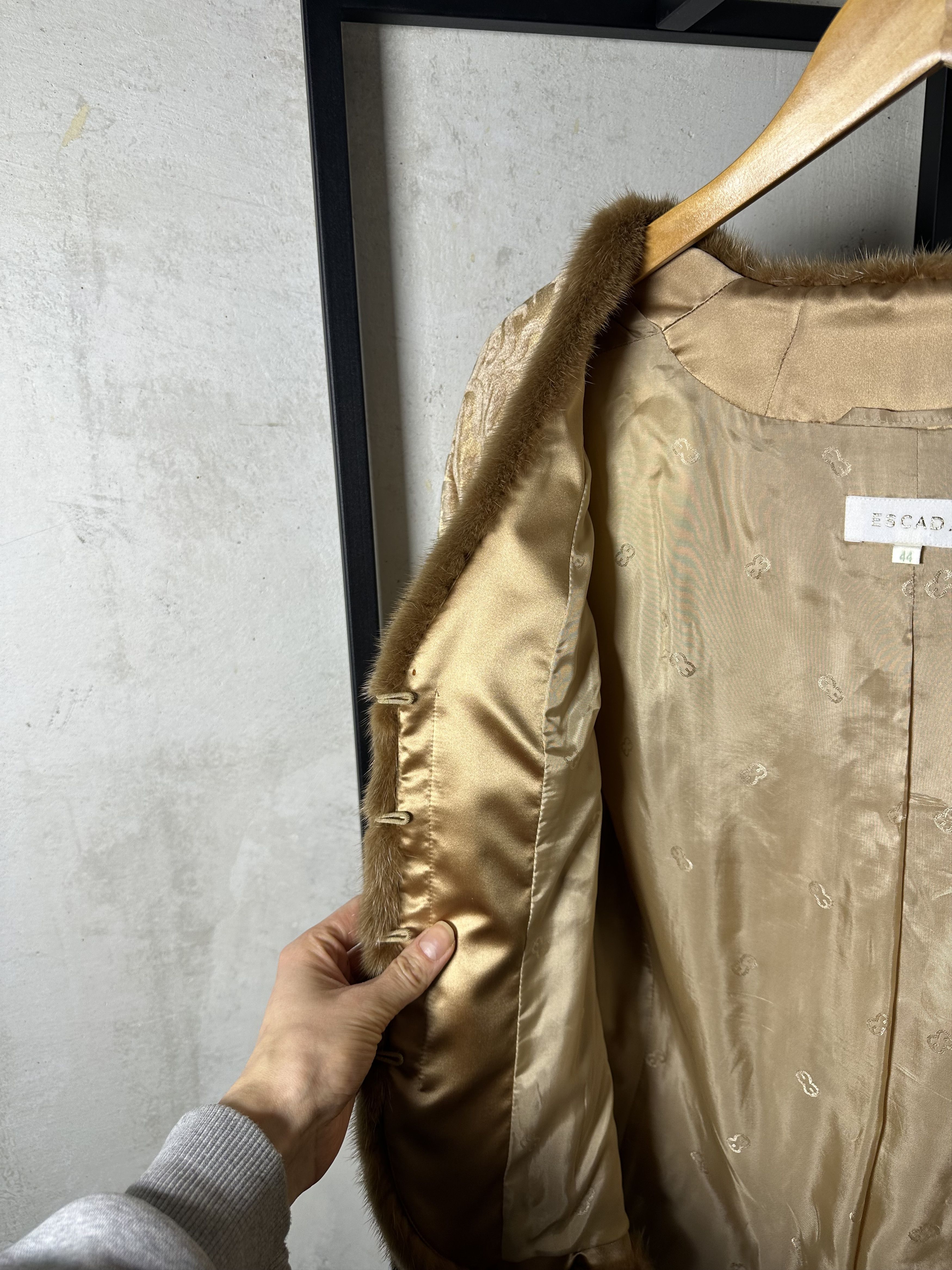 Escada ESCADA Gold Toned Brocade Jacket w/ Mink Fur Trim Size M / US 6-8 / IT 42-44 - 7 Thumbnail