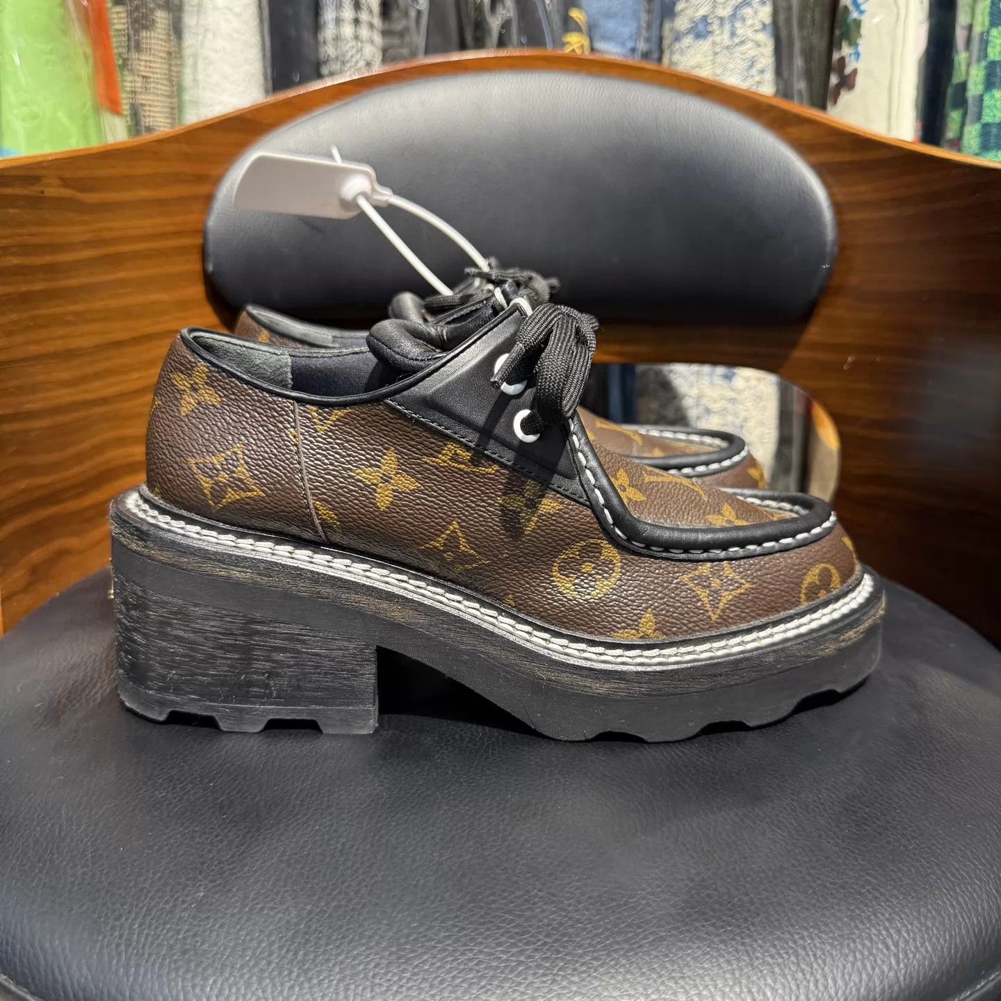 Louis Vuitton LV Beaubourg Monogram all over platform loafer 35.5 like new Size US 5 / IT 35 - 4 Thumbnail