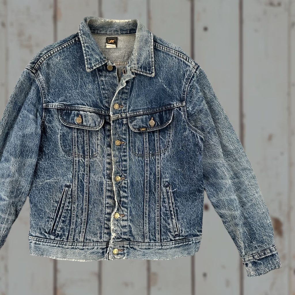 Lee VINTAGE Lee Riders M.R. Adult Medium PATD-153438 Made In USA Distressed Denim Jacket Rockabilly Blue Men Size US M / EU 48-50 / 2 - 1 Thumbnail