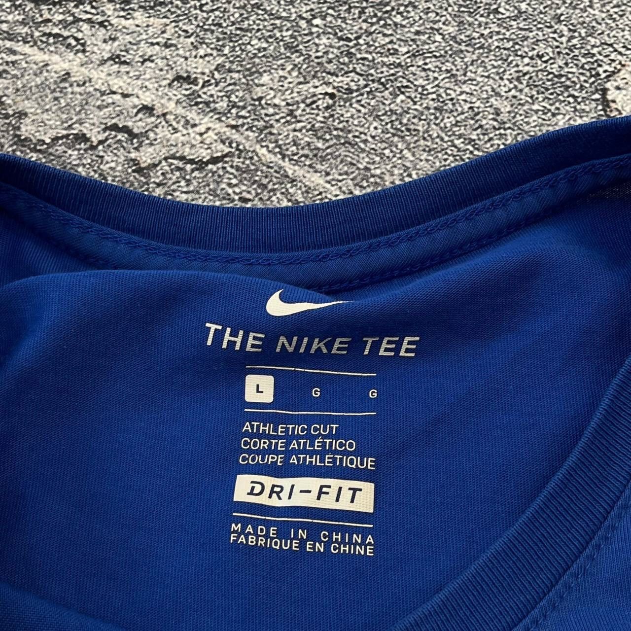 Nike × Vintage Vintage Nike DRI-FIT Barcelona big center logo blue T-Shir Size US L / EU 52-54 / 3 - 6 Thumbnail