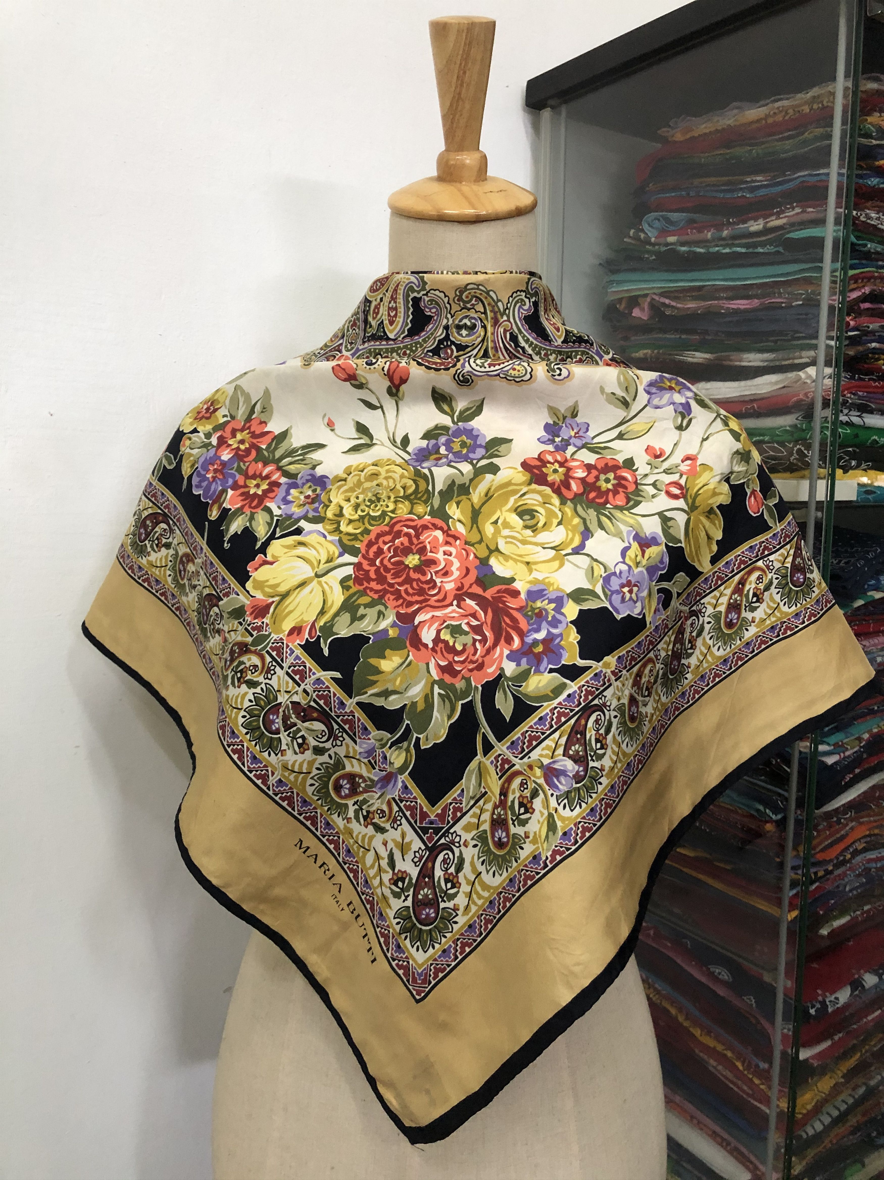 Vintage Vintage Maria Butti Silk Scarf Size ONE SIZE - 1 Thumbnail
