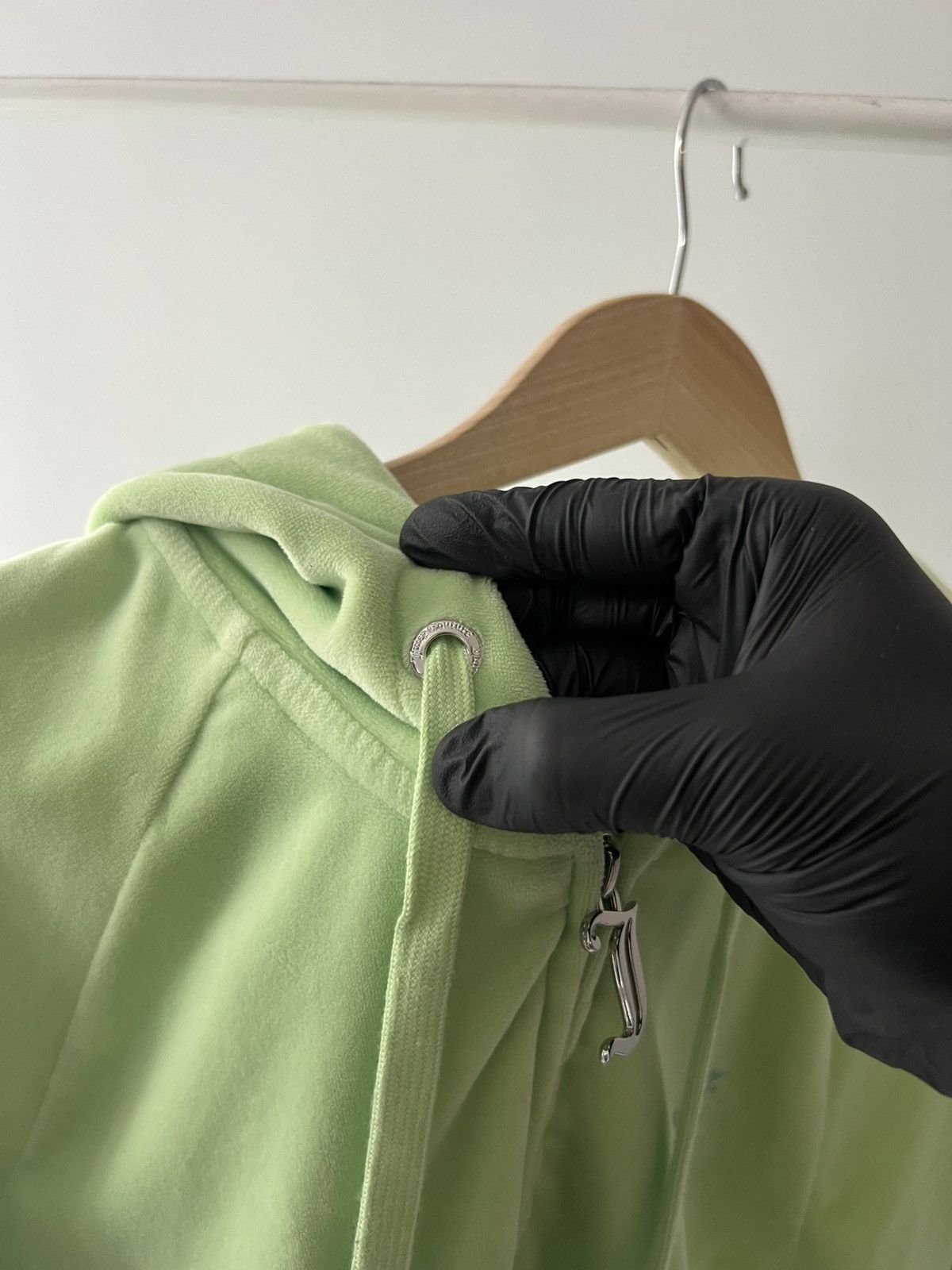 Juicy Couture Juicy Couture Women's Green Madison Hoodie Velour Medium Size M / US 6-8 / IT 42-44 - 12 Thumbnail