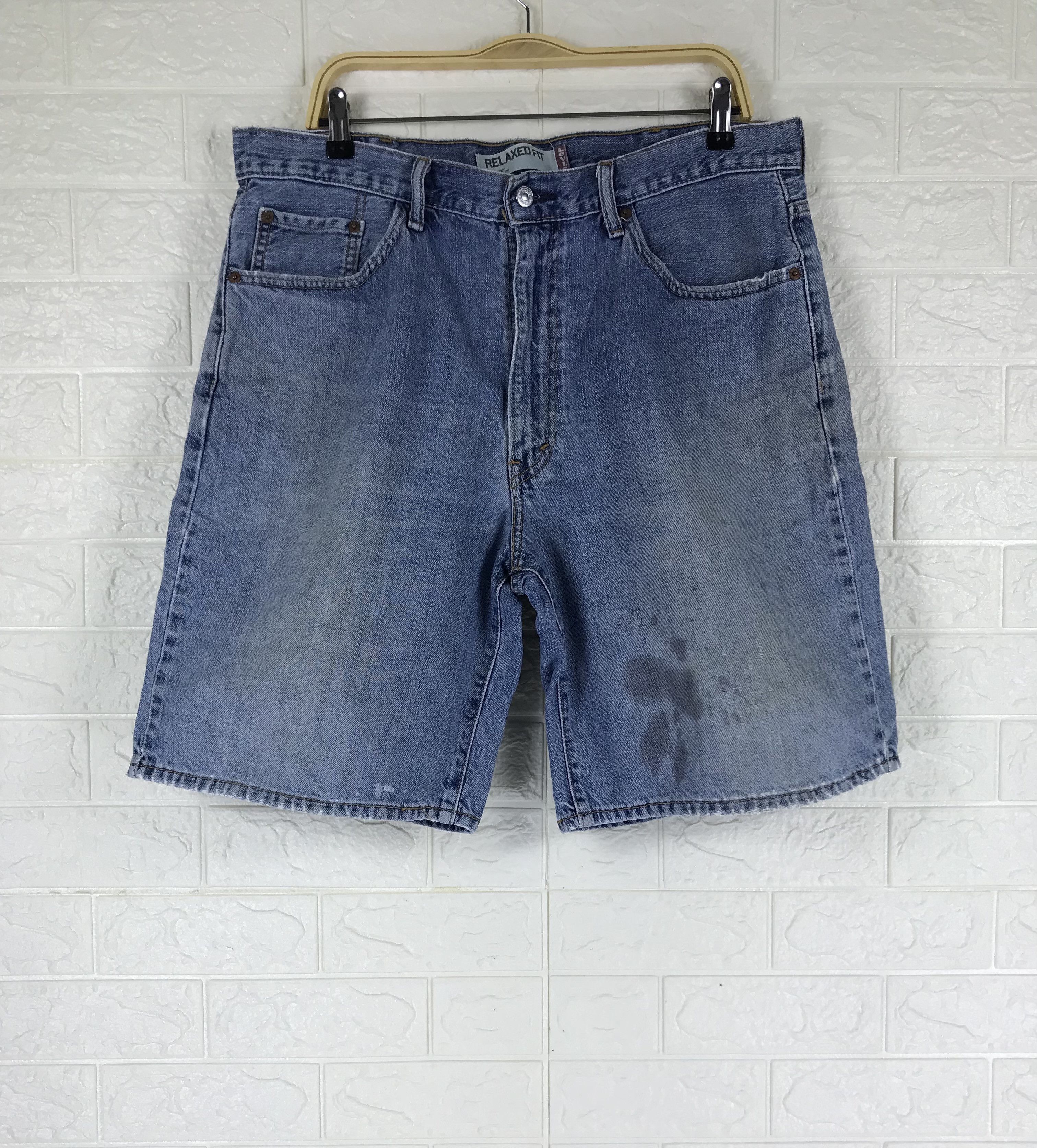 Levi's Vintage Levi's 550 Relaxed Fit Faded Blue Short Jeans Size US 38 / EU 54 - 1 Thumbnail