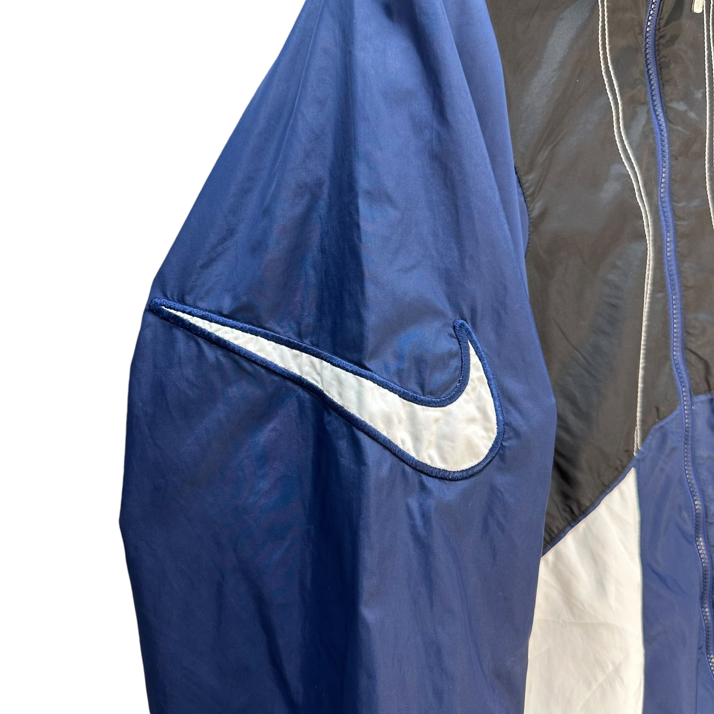 Nike 90s NIKE Colorblock Sleeve Logo Windbreaker Jacket #A68-1630 Size US XL / EU 56 / 4 - 5 Thumbnail