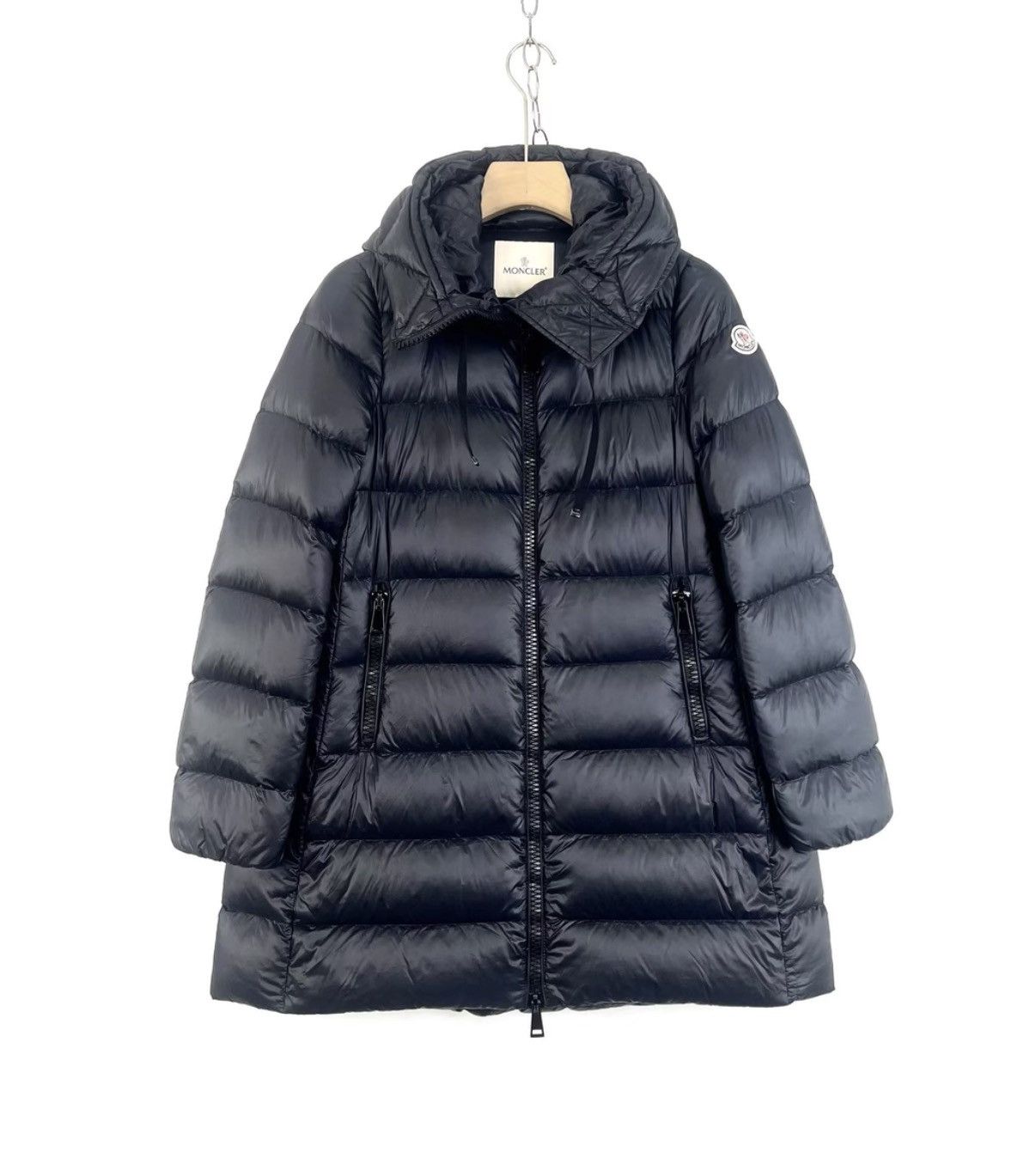 Moncler Moncler Black Classic Hooded Mid-Length Down Jacket K12 Size S / US 4 / IT 40 - 1 Thumbnail
