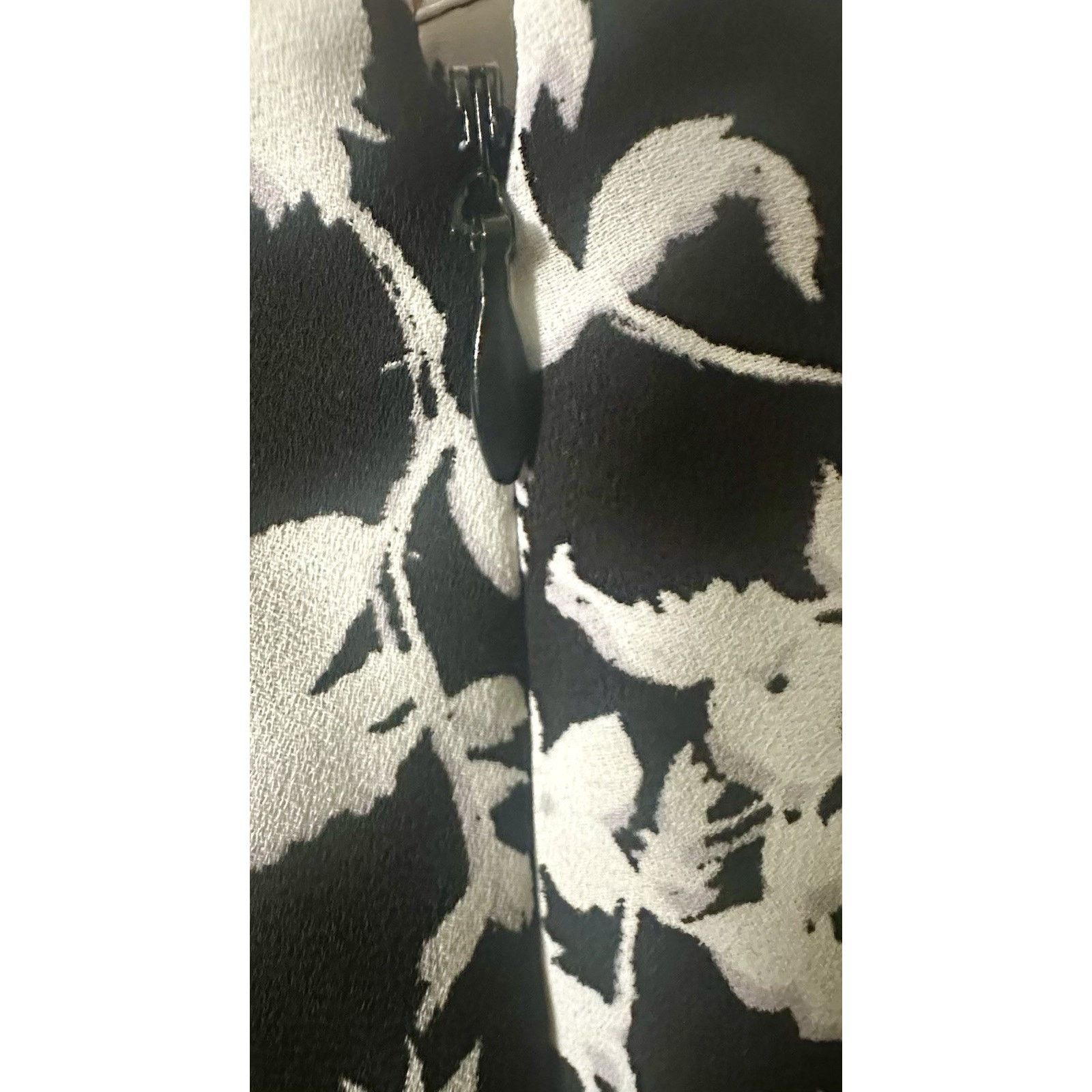 White House Black Market White House Black Market Floral Lined Lattice Pencil Skirt C Size XS / US 0-2 / IT 36-38 - 4 Thumbnail