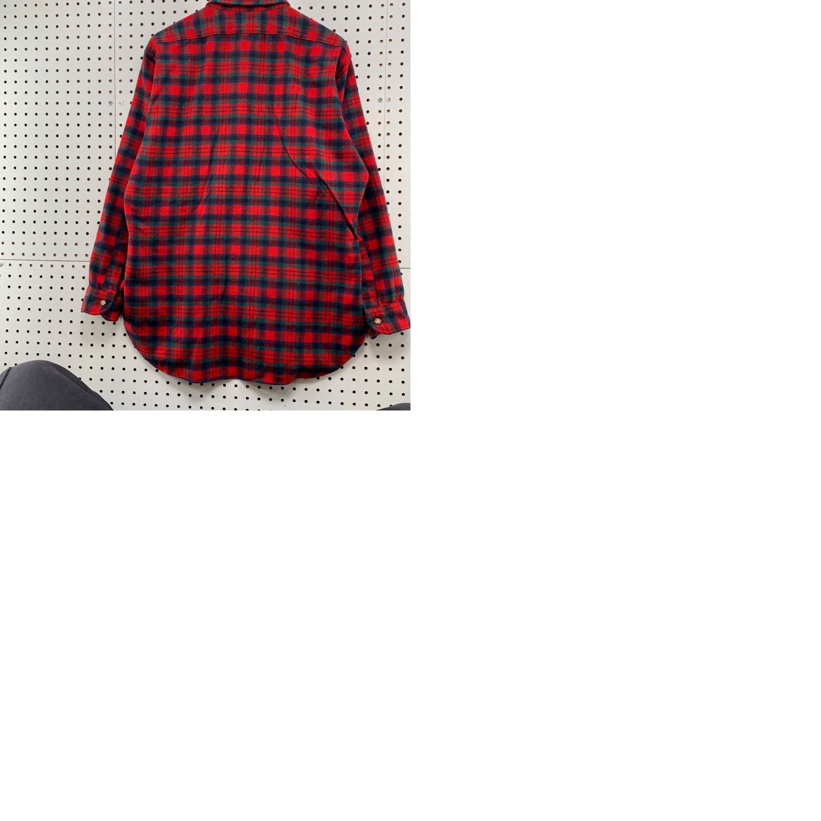 Pendleton VINTAGE Pendleton Button Dow Shirt Mens L Red Plaid Wool Made USA 23x31.5 Button-Up Collared Wool Flannel Sportsman USA Mens Size US L / EU 52-54 / 3 - 9 Thumbnail