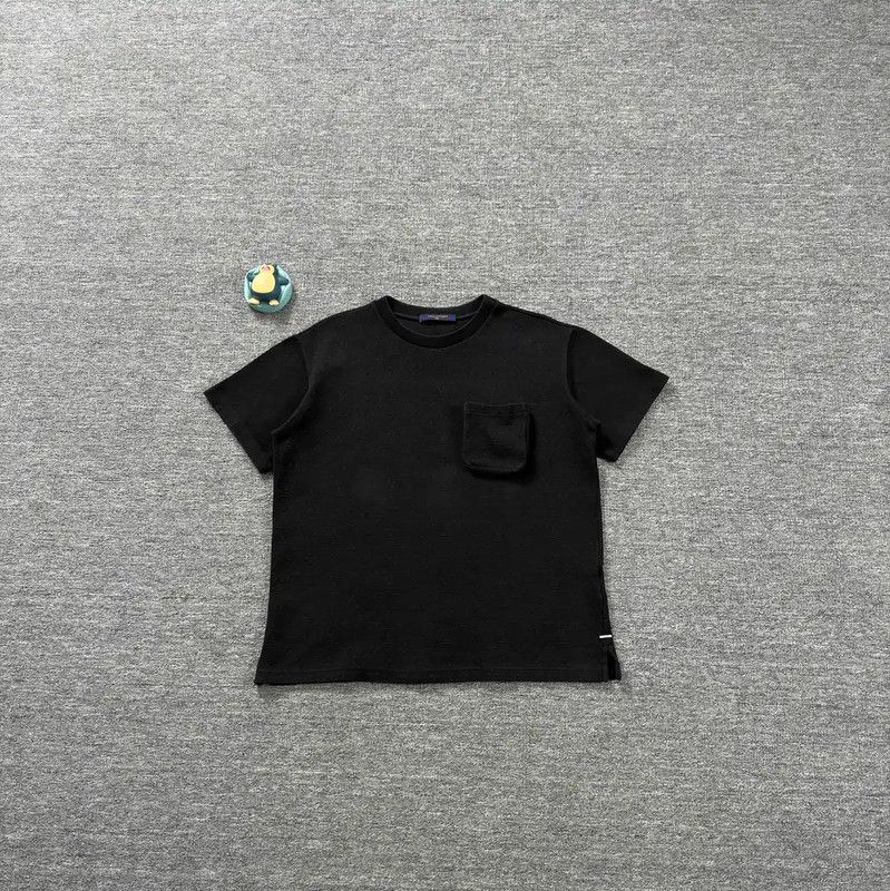 Louis Vuitton Louis Vuitton Black Cotton Men's T-Shirt 0089 Size US M / EU 48-50 / 2 - 1 Thumbnail