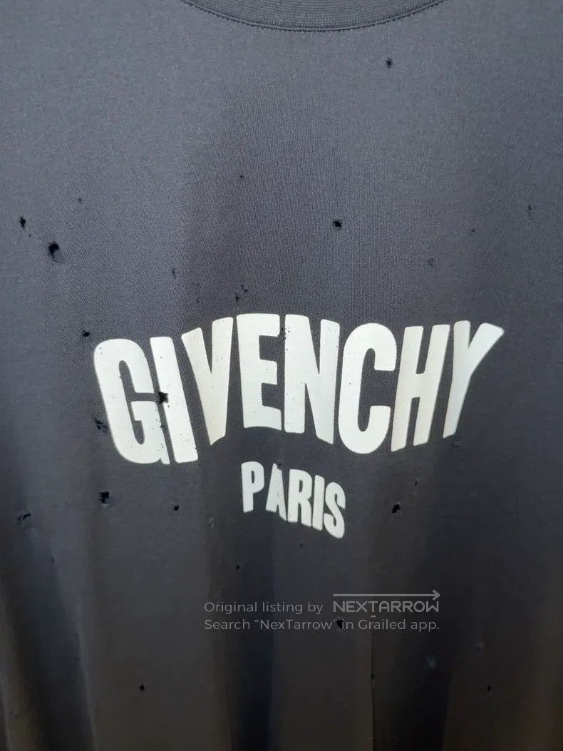 Givenchy Givenchy Sleeveless unique hole design, full of fashion se Size US L / EU 52-54 / 3 - 2 Thumbnail