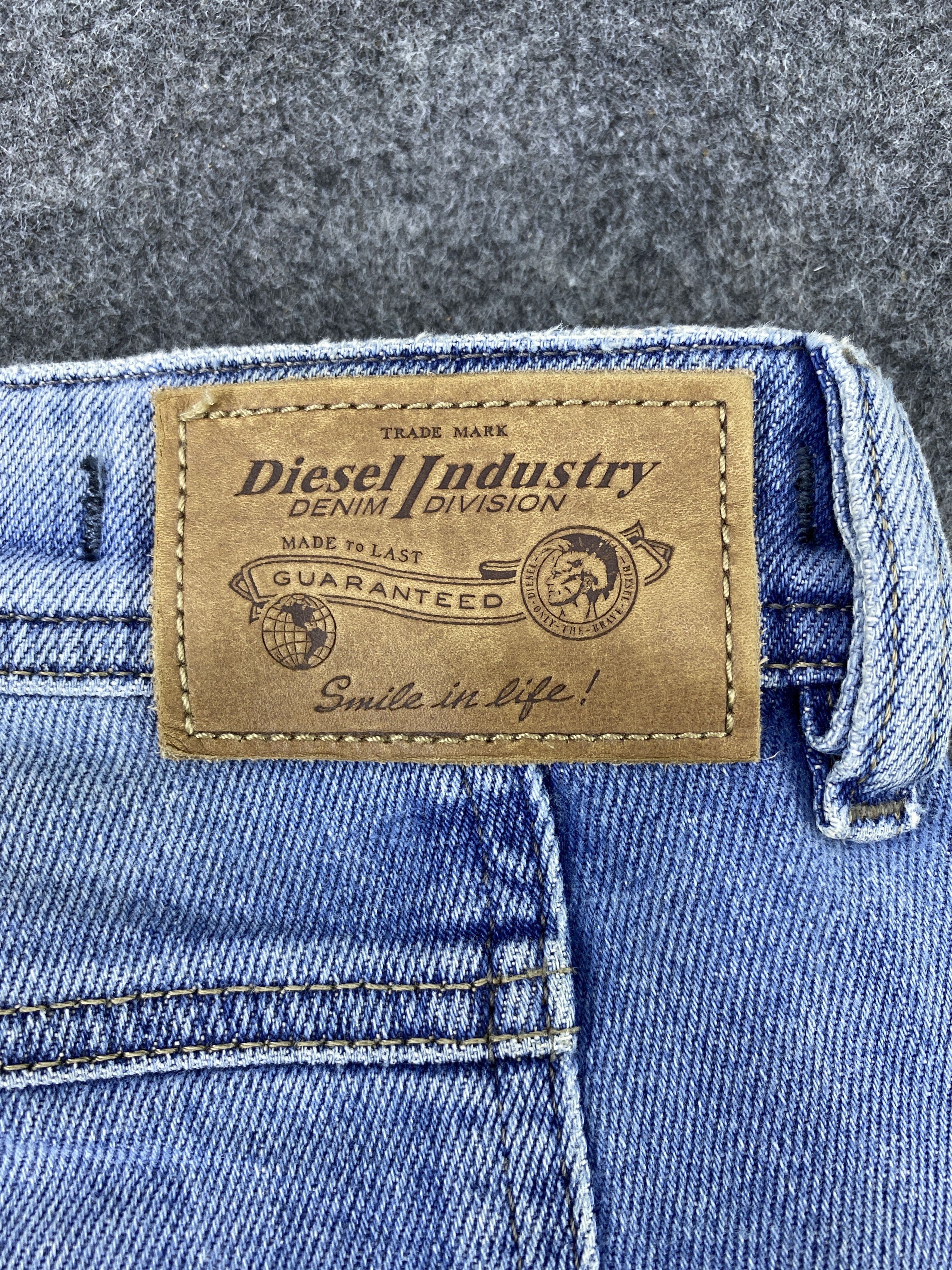 Diesel Diesel Distressed Blue Wash Denim Streetwear - J1111 Size US 28 / EU 44 - 18 Thumbnail