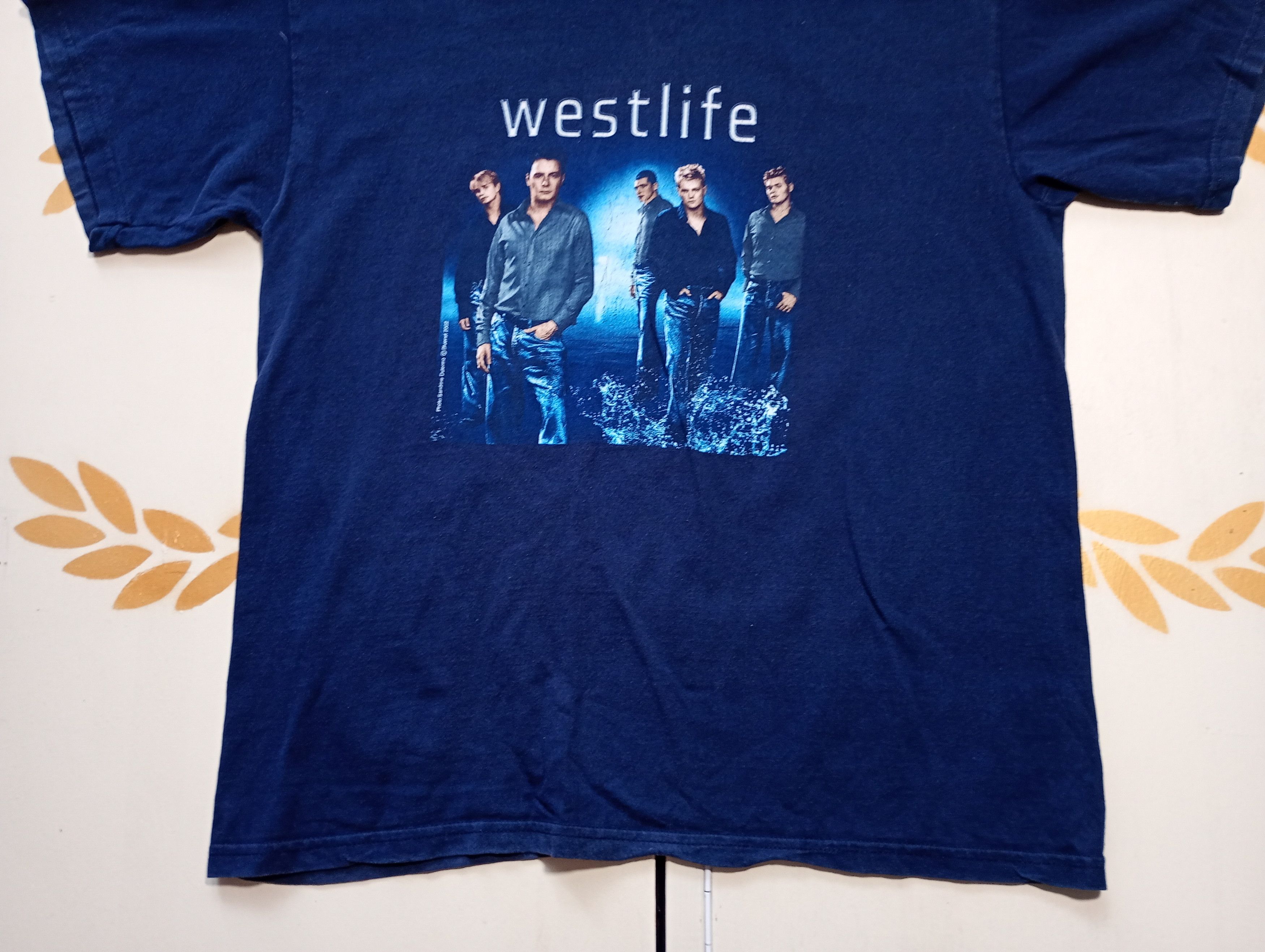 Gildan Westlife World Of Our Own Tour 2002 Gildan T-Shirt Size US L / EU 52-54 / 3 - 2 Thumbnail