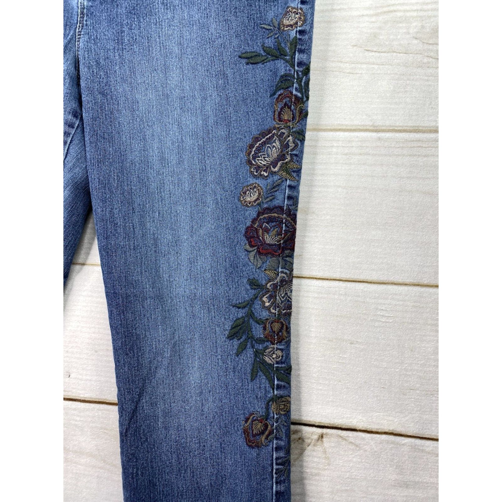 Vintage Style&co. Womens Jeans 16 Curvy Skinny Floral Embroidered Denim Stretch Bohemian Flower 5-Pocket Regular Size 16 Womens Jeans Blue Denim Size 38" / US 16 / IT 52 - 2 Thumbnail