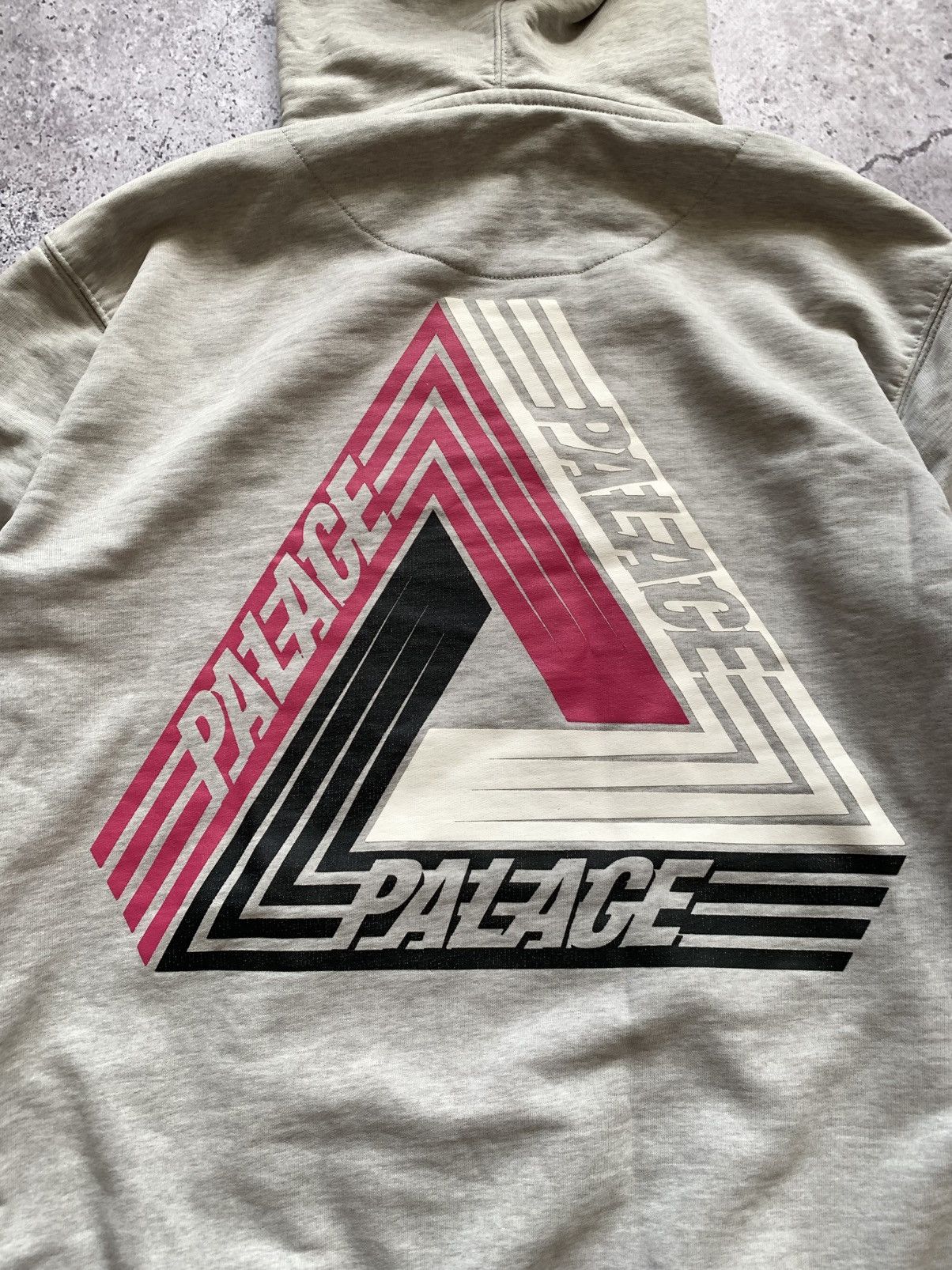 Palace 🔥PALACE TRI-DART SKATEBOARDING HOODIE Size US M / EU 48-50 / 2 - 4 Thumbnail