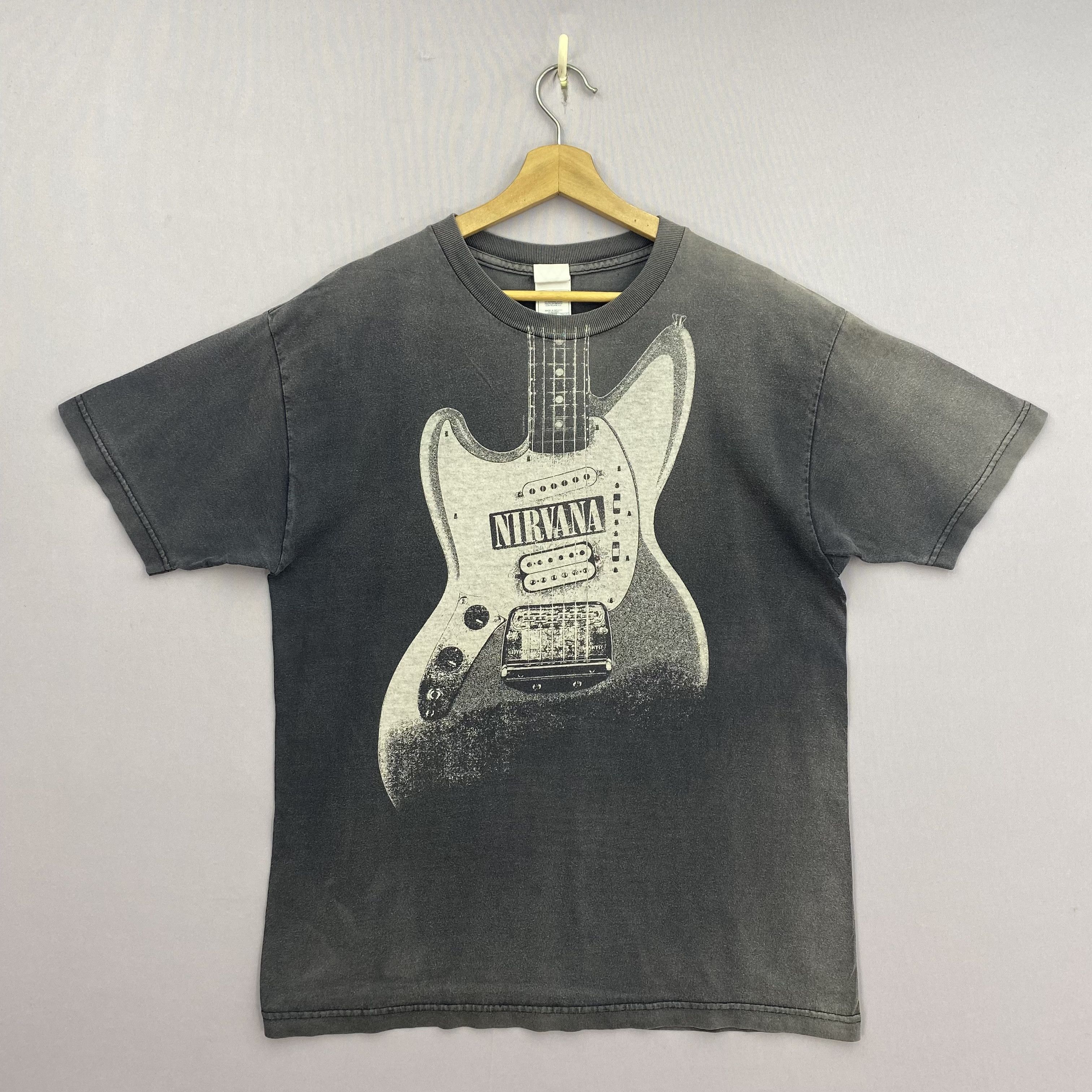 Nirvana Vintage Y2K Nirvana T-Shirt Faded Kurt Cobain Tee | GF10098 Size US L / EU 52-54 / 3 - 1 Thumbnail