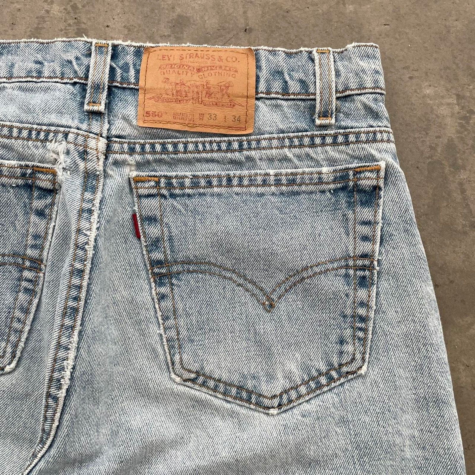 Levi's Vintage 90s Levi’s 550 Light Wash Denim Jeans Size US 32 / EU 48 - 7 Thumbnail