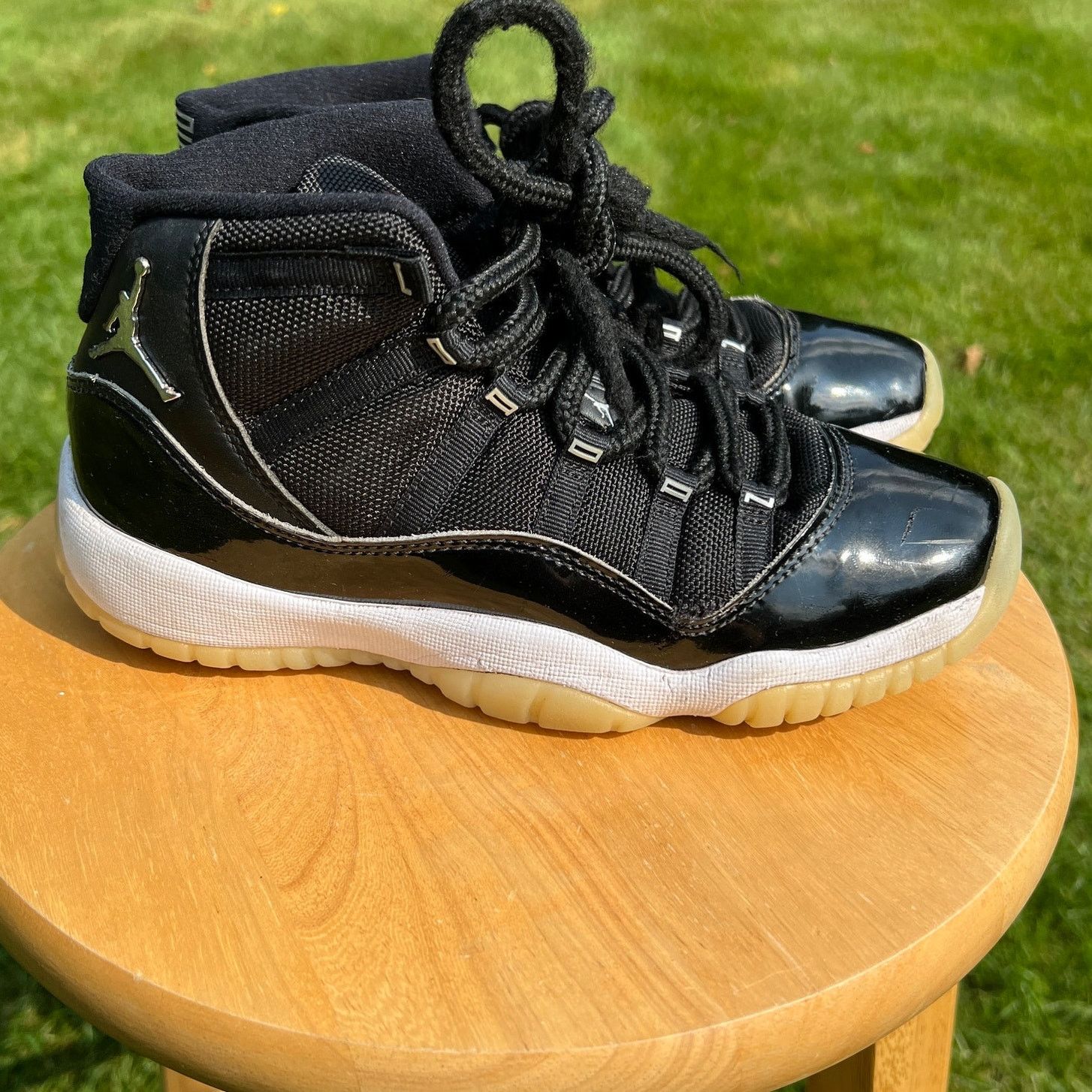 Jordan 11 size 6 sales