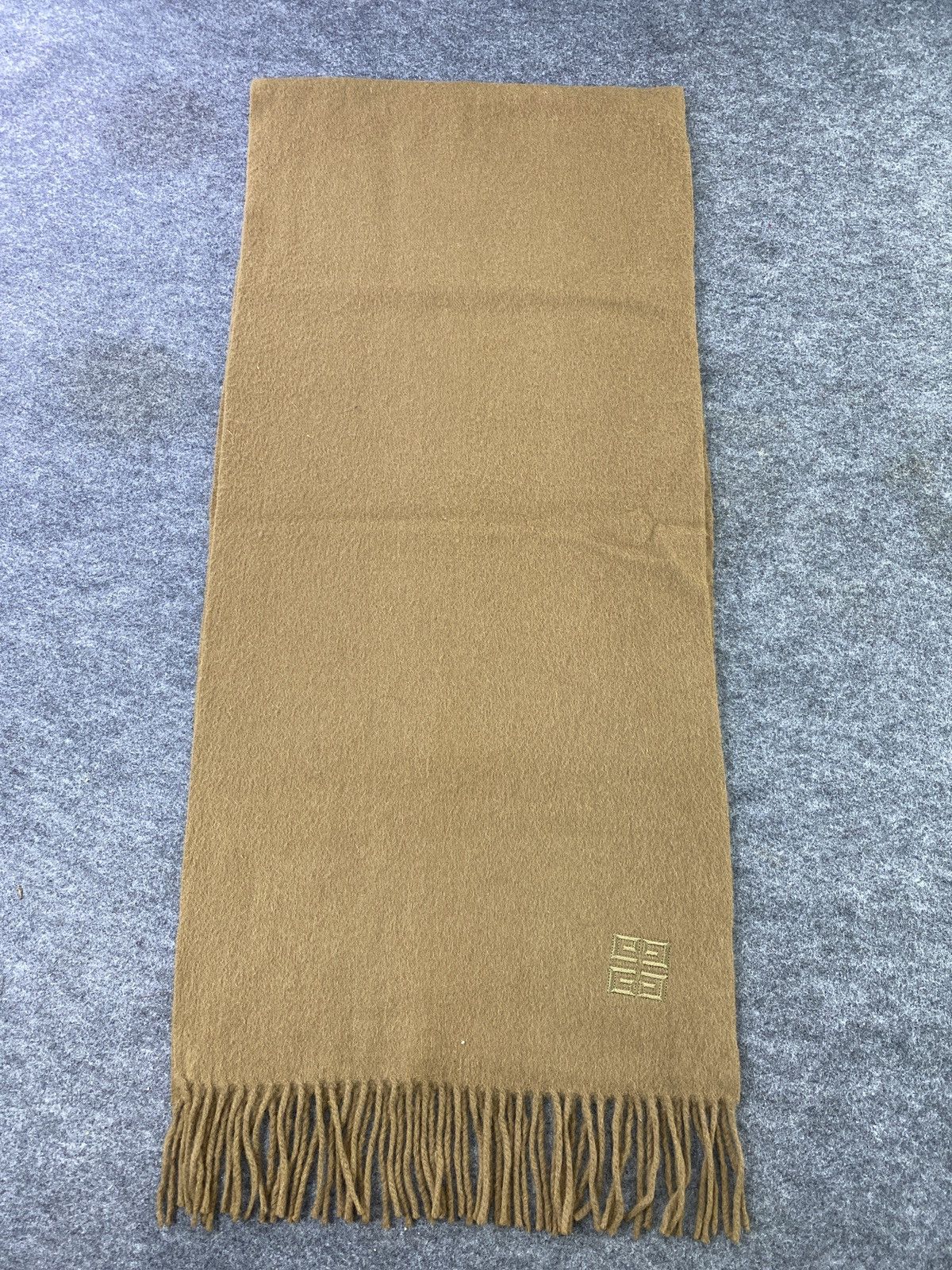Givenchy Givenchy Scarf / Muffler / Neckwear -T647 Size ONE SIZE - 3 Thumbnail