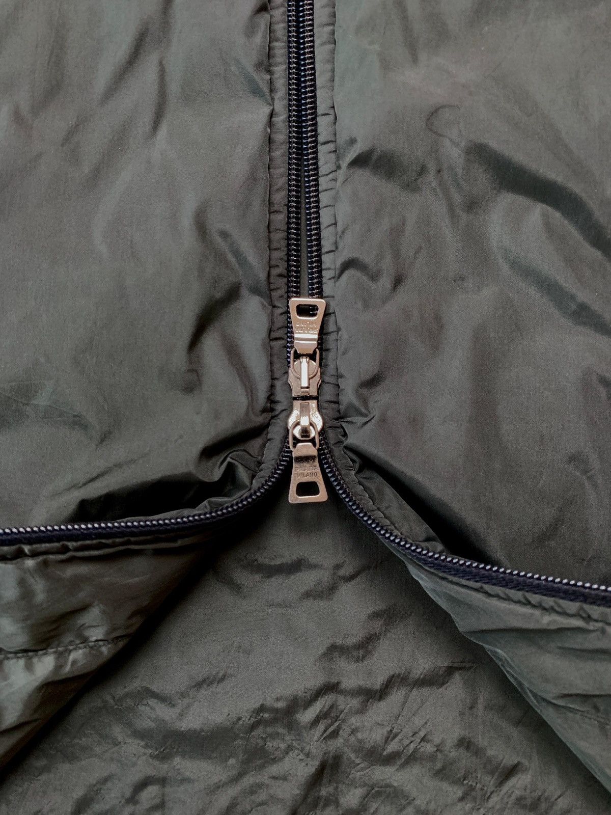 Prada FREE TAX! 2000s Dark Green Light Nylon Jacket Size US S / EU 44-46 / 1 - 6 Thumbnail