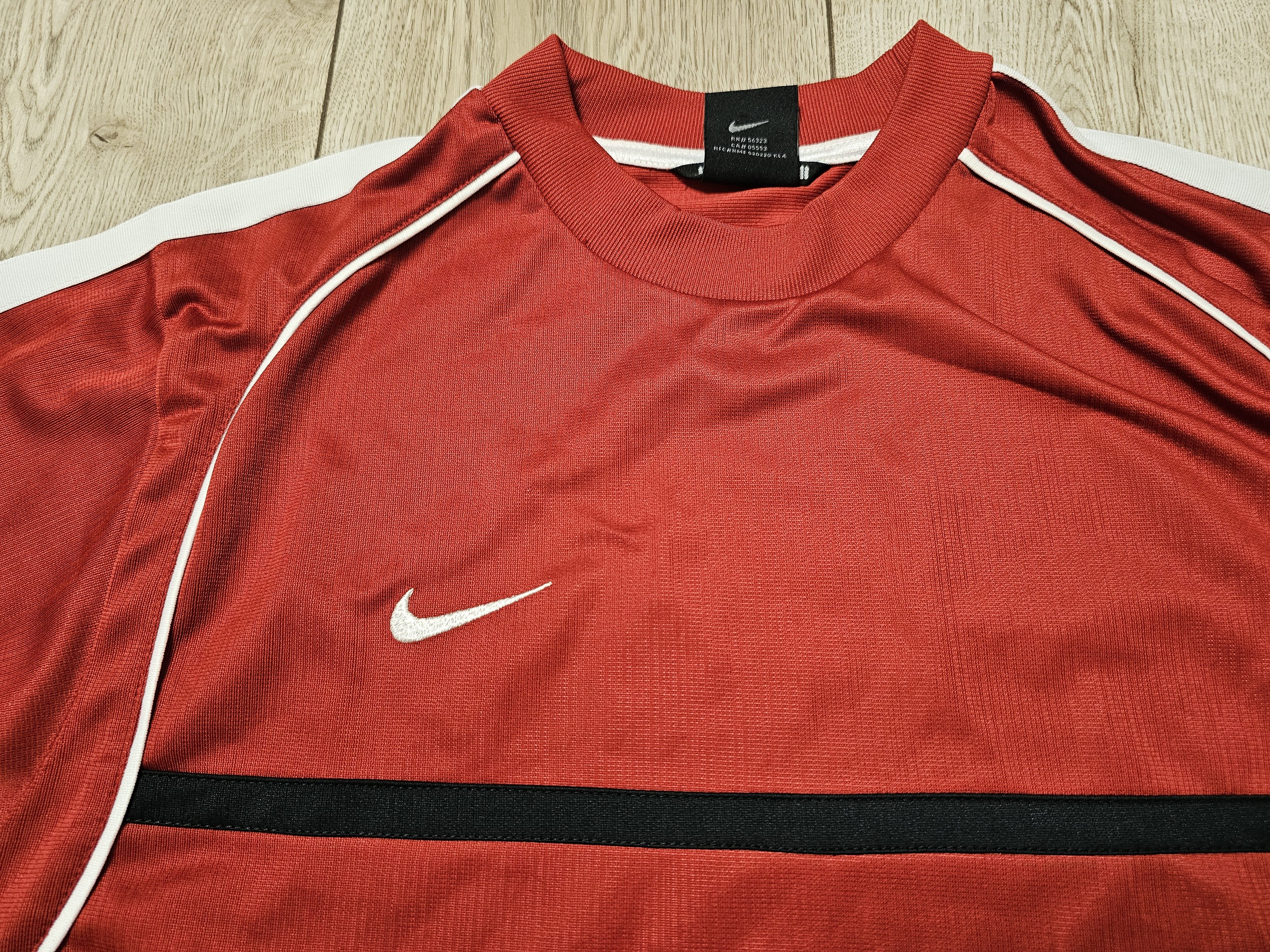 Vintage NIKE VINTAGE LONGSLEEVE Y2K TRAINING SOCCER JERSEY FOOTBALL Size US M / EU 48-50 / 2 - 3 Thumbnail