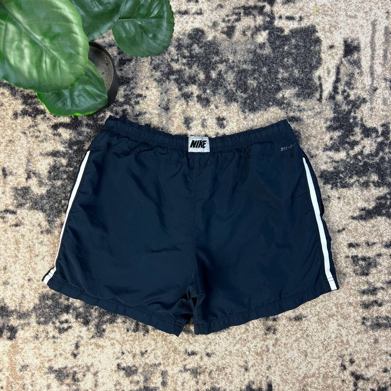 Nike Nike Swoosh Vintage Light Shorts Streetwear Style Size US 36 / EU 52 - 2 Thumbnail