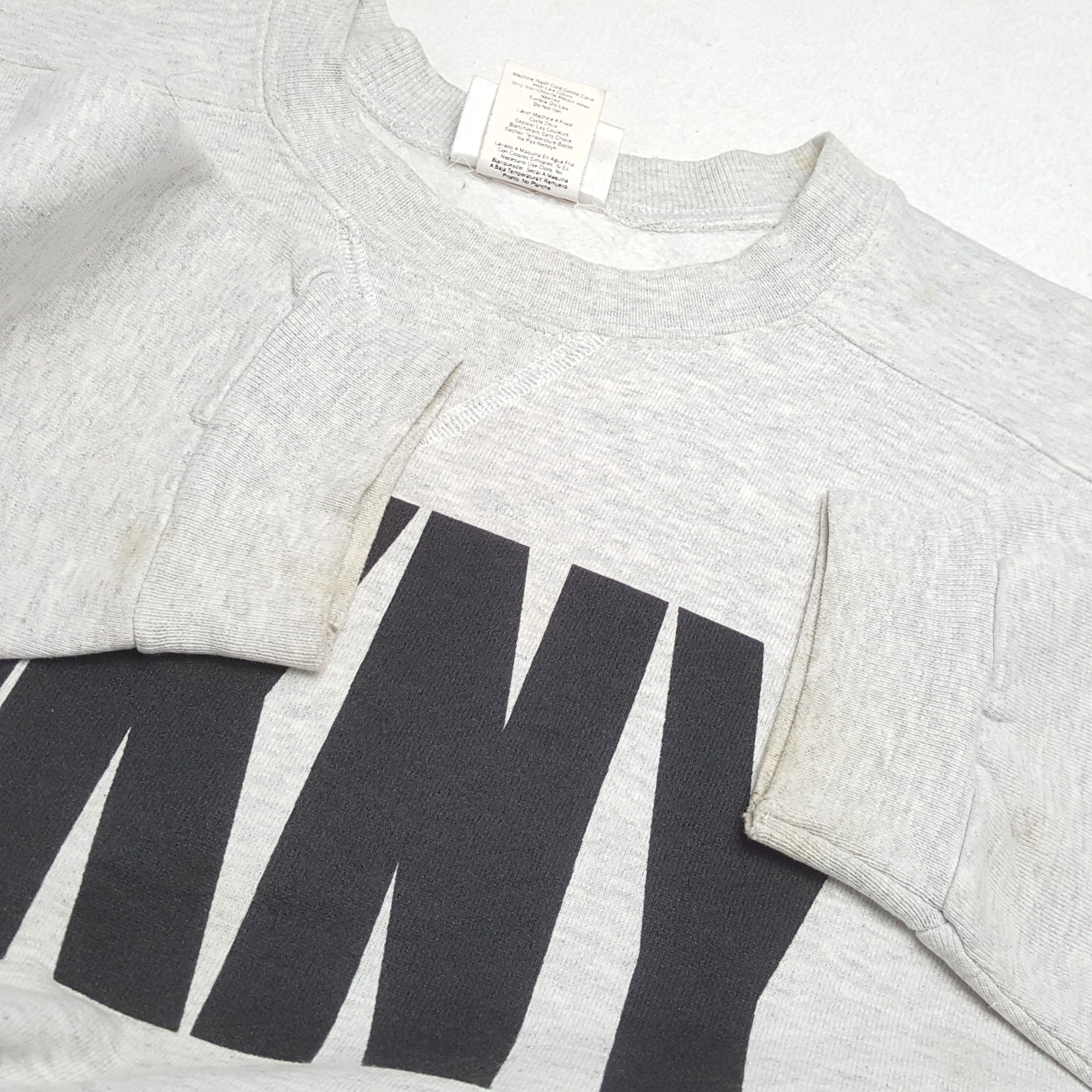 DKNY × Vintage DKNY JEANS Center Spellout Design Sweatshirt Size US L / EU 52-54 / 3 - 7 Thumbnail