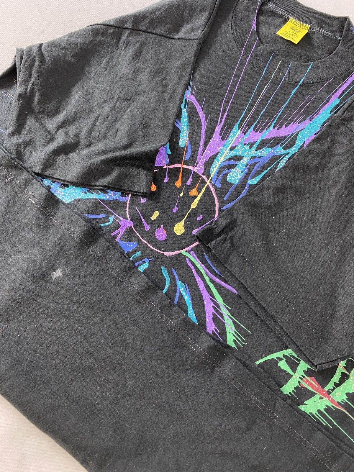 Arts & Science 90s Art Wave Abstract Flower Paint Splatter Graphic Art Tee Size US L / EU 52-54 / 3 - 4 Thumbnail