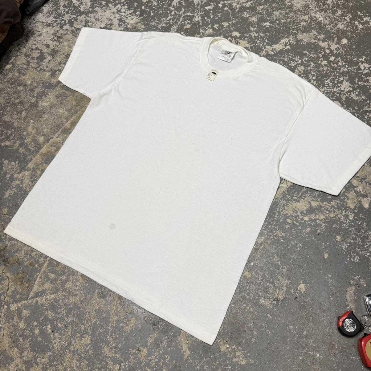 Nike Vintage Nike White Blank No Swoosh 90s Tshirt USA Size US L / EU 52-54 / 3 - 2 Thumbnail