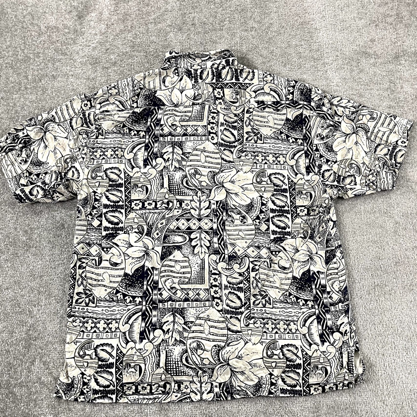 Tommy Bahama VINTAGE Tommy Bahama Shirt Mens XL Tan Blue Silk Hawaiian Fish Floral Button Up Size US XL / EU 56 / 4 - 7 Thumbnail
