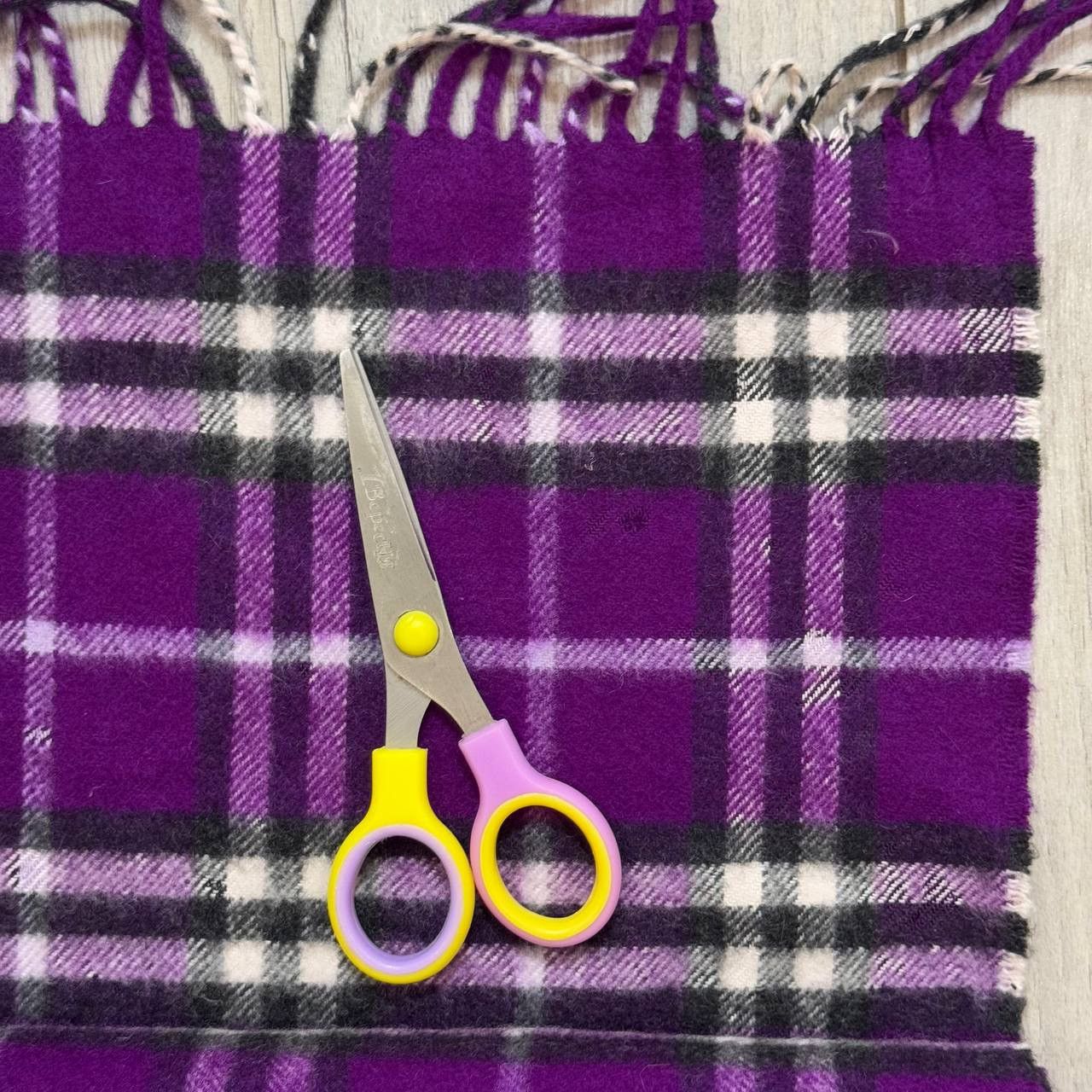 Burberry × Vintage Vintage Burberry Nova Check Purple 100% Cashmere Scarf Size ONE SIZE - 9 Thumbnail
