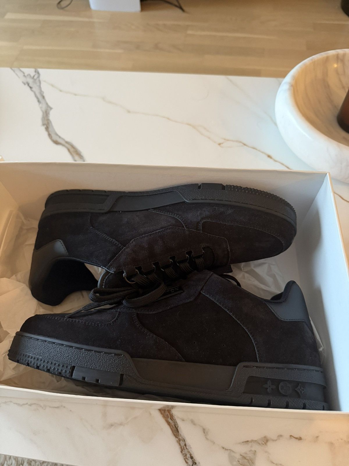 Louis Vuitton Louis Vuitton trainer sneakers Suede Black exclusive piece Size US 9.5 / EU 42-43 - 9 Thumbnail