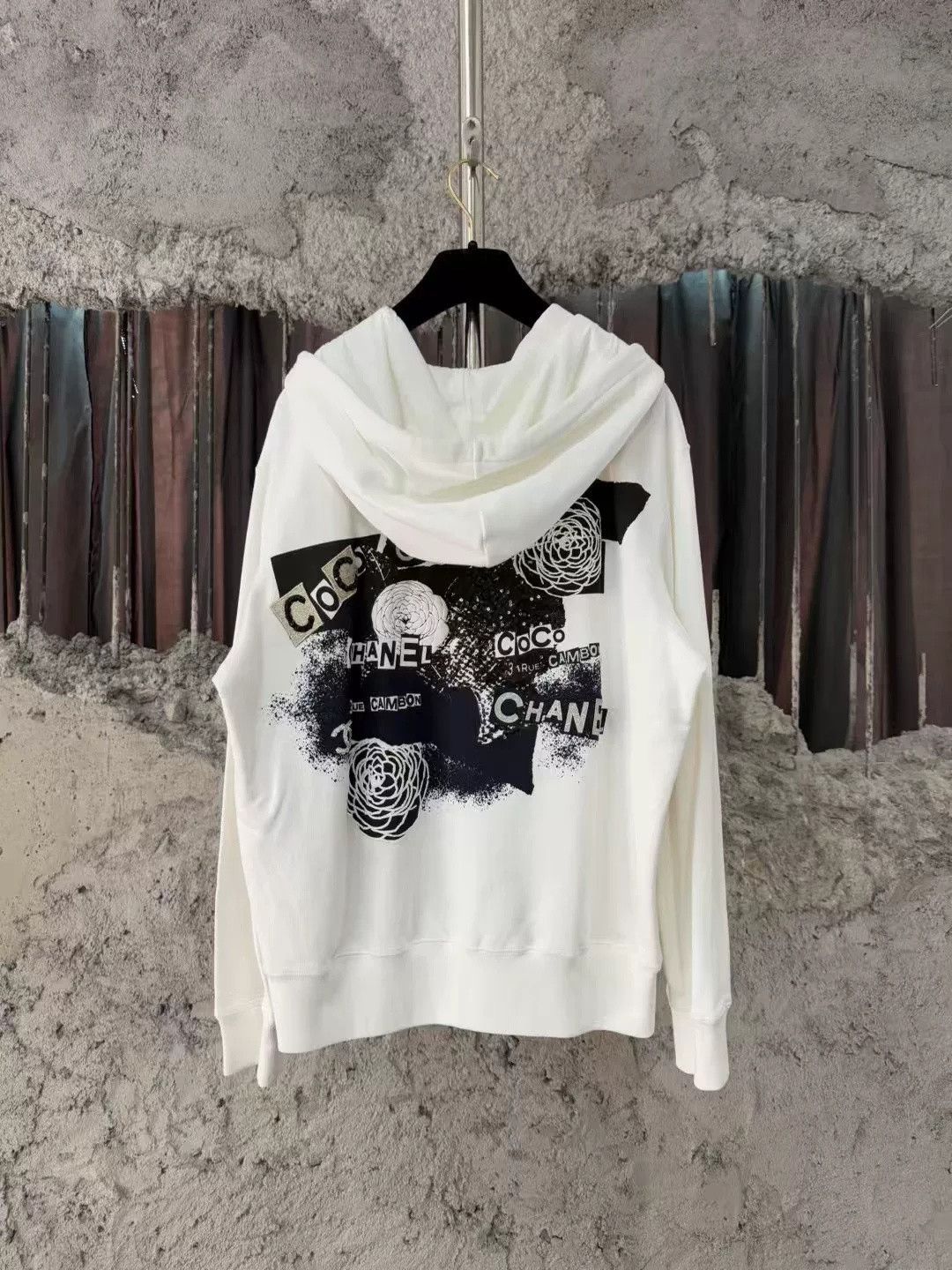 Chanel Chanel Coco Camellia Patch Zip Hoodie Size US S / EU 44-46 / 1 - 1 Thumbnail