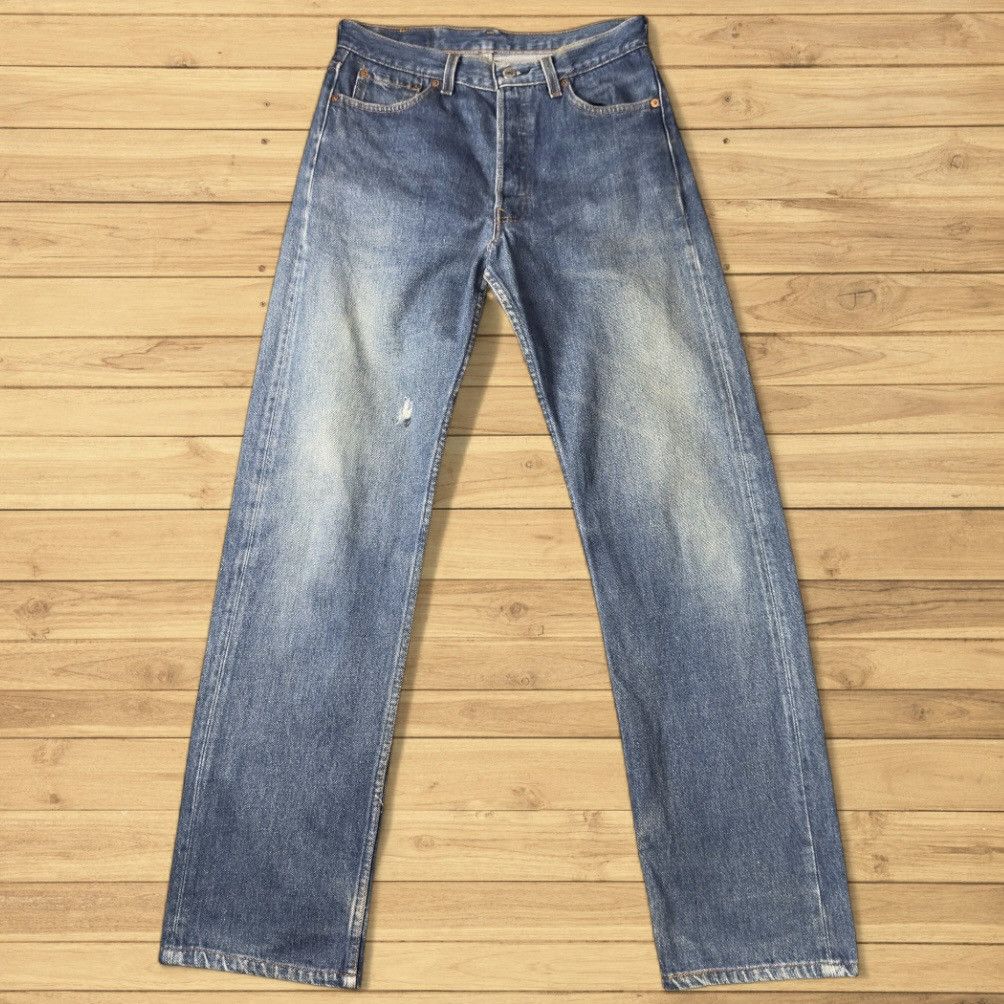 Levi's Vintage Clothing 90s Levis 501 Aging Denim Made in Usa W31 Size US 31 - 1 Thumbnail