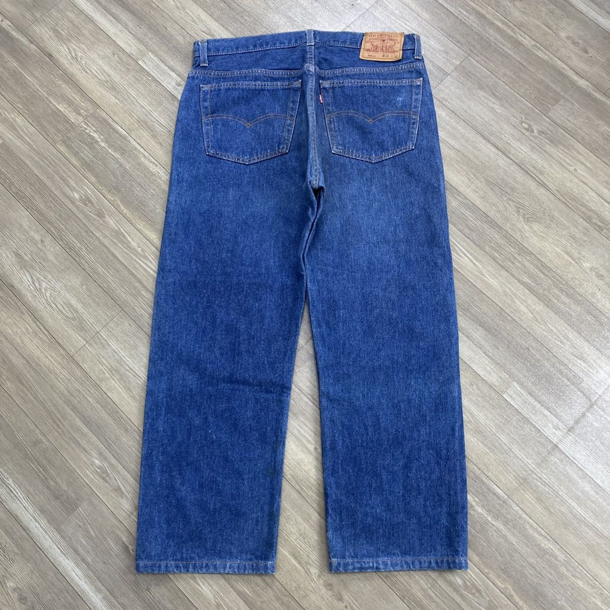 Levi's Vintage Clothing 🇺🇸1990s Vintage Levis 501XX 38x32 Straight Leg Faded Jeans Size US 38 / EU 54 - 21 Thumbnail
