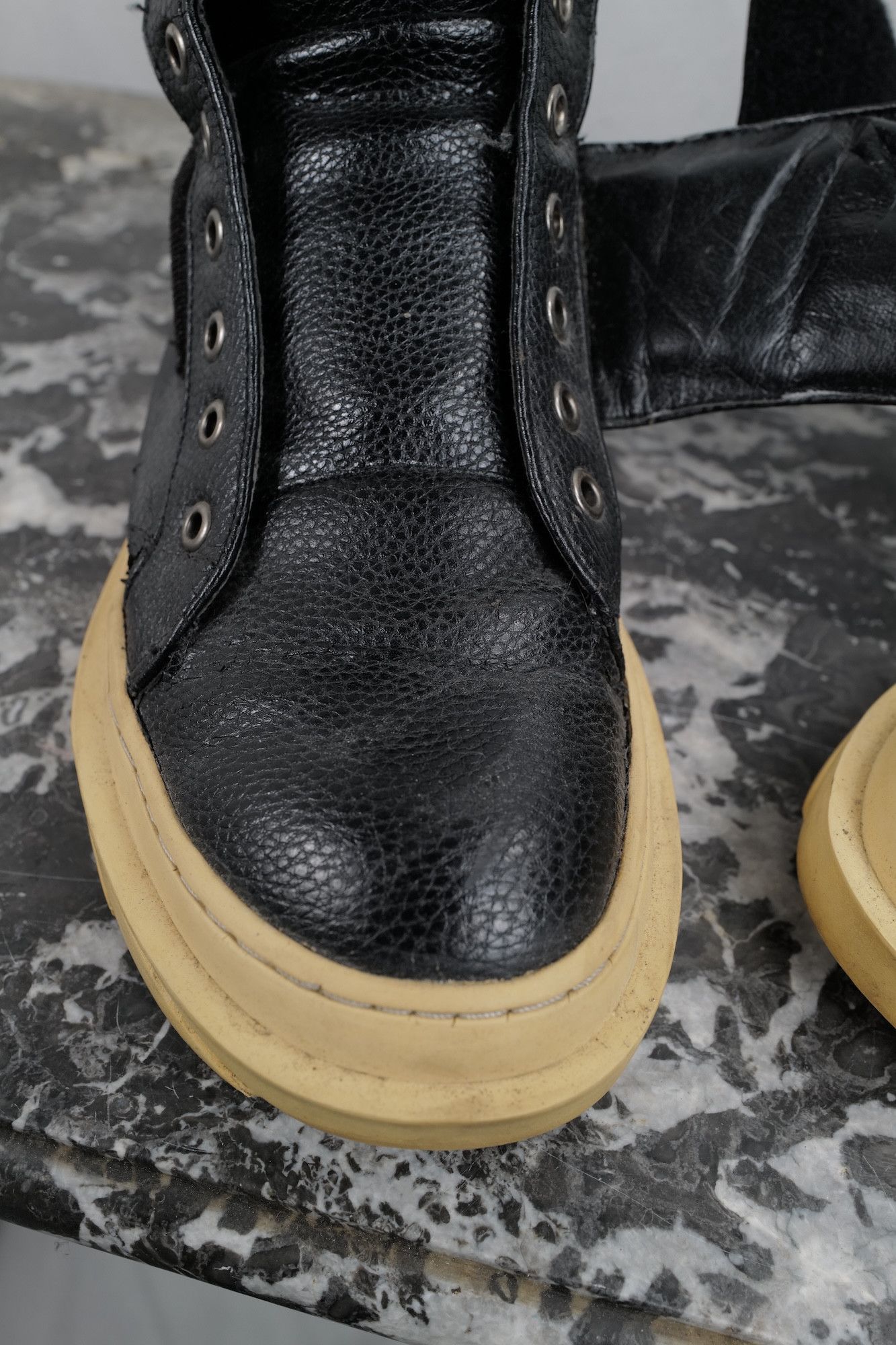 D by D DBYD HI-TOP FABRIC SNEAKER Size US 8 / EU 41 - 24 Thumbnail
