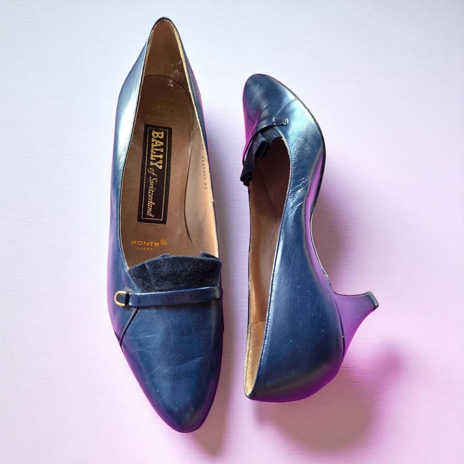 Bally Deadstock Bally Switzerland Navy Leather Pumps Classic 6.5 Size US 6.5 / IT 36.5 - 15 Thumbnail