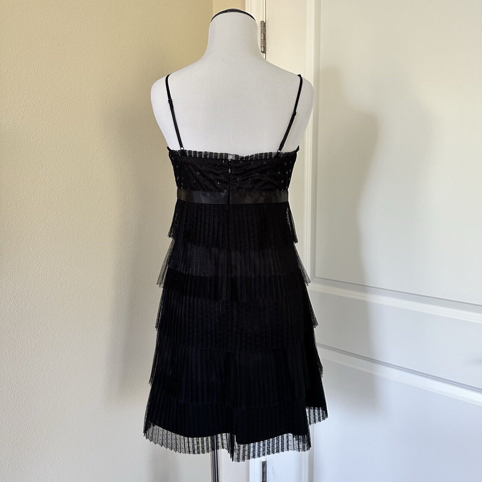 Forever 21 Forever 21 Y2K Mesh Sequin Tiered Cocktail Dress Black US S Size S / US 4 / IT 40 - 5 Thumbnail