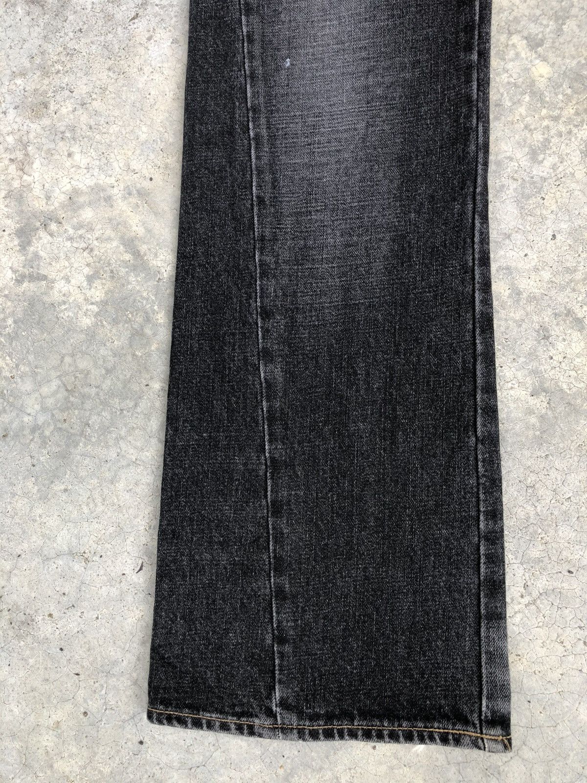 If Six Was Nine Japanese Uniqlo Flared Jeans Distressed Denim Size US 31 - 6 Thumbnail
