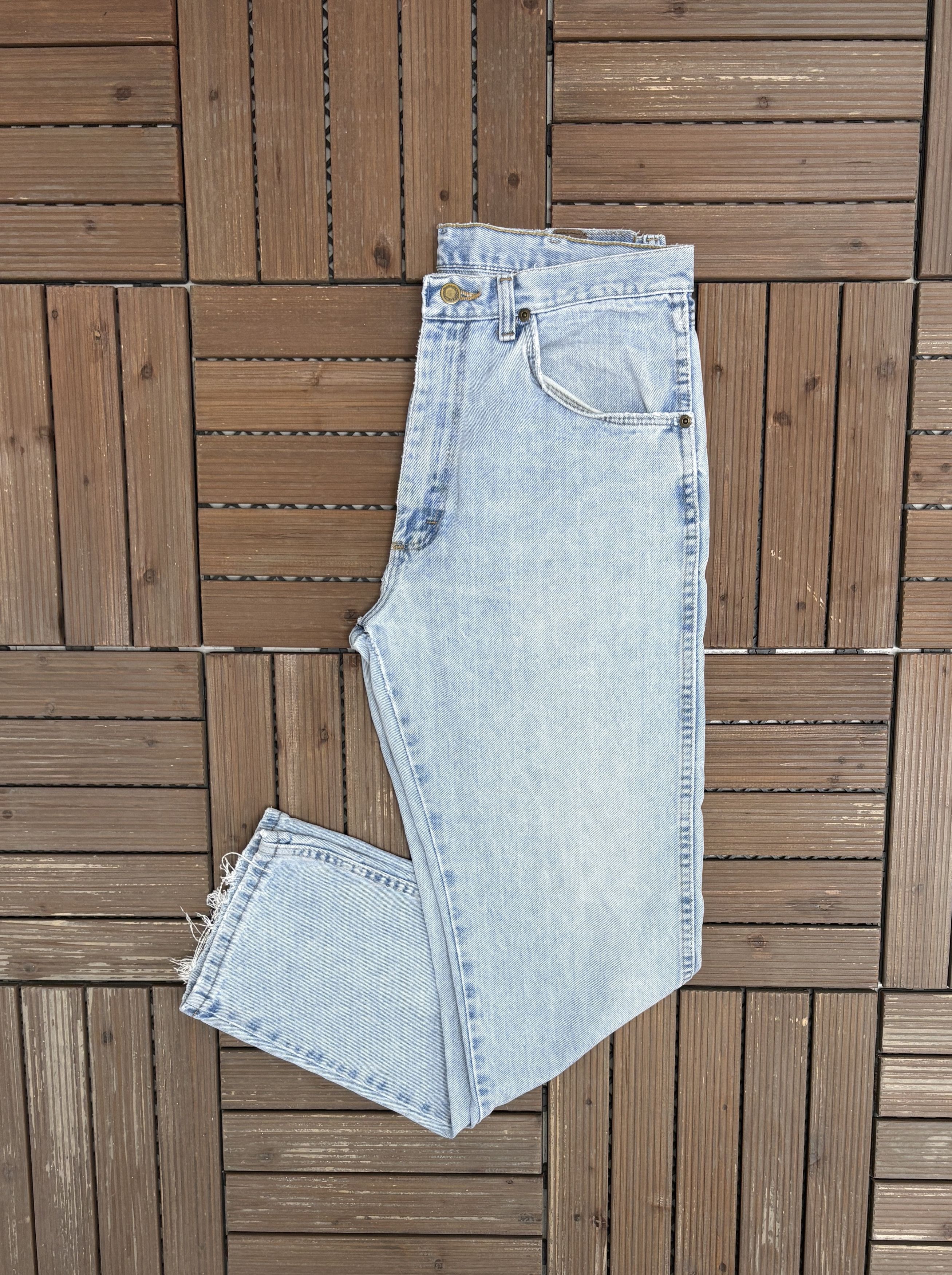 Vintage Wrangler Straight Leg Blue Denim Vintage Jeans Size US 34 / EU 50 - 1 Thumbnail