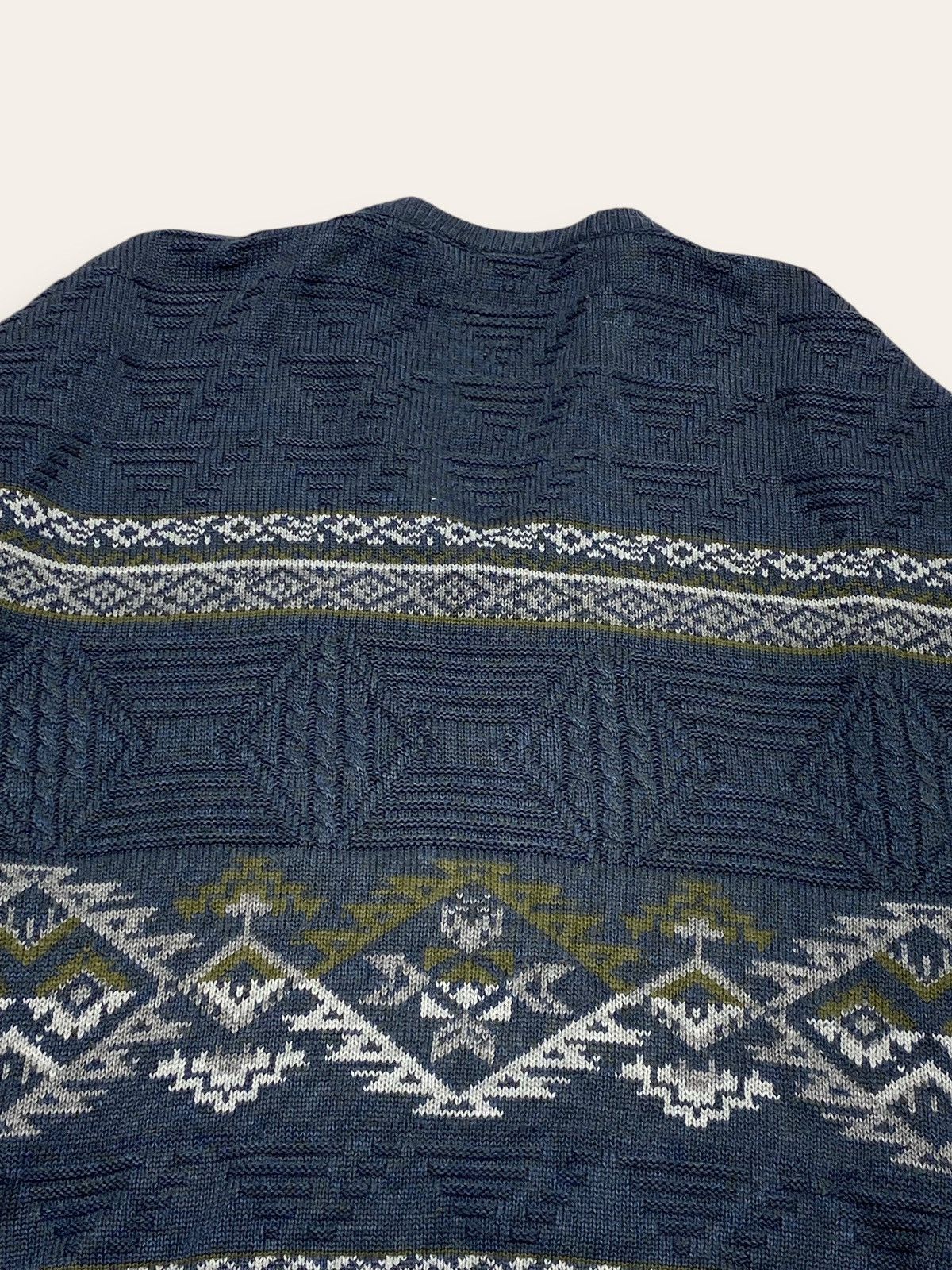 Invicta 90s Vintage INVICTA Beautiful Warm Sweater Pattern Art Size US XL / EU 56 / 4 - 6 Thumbnail