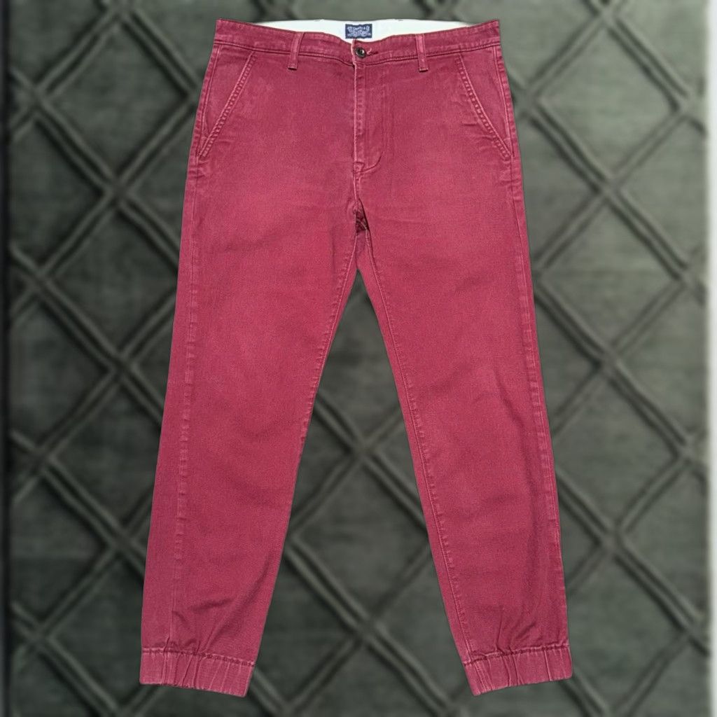Levi's VINTAGE Levi's Chino Pants Cuffed Joggers Burgundy Maroon Red 32x30 Men Regular Size 32 Inseam 30in 30in Size US 32 / EU 48 - 1 Thumbnail