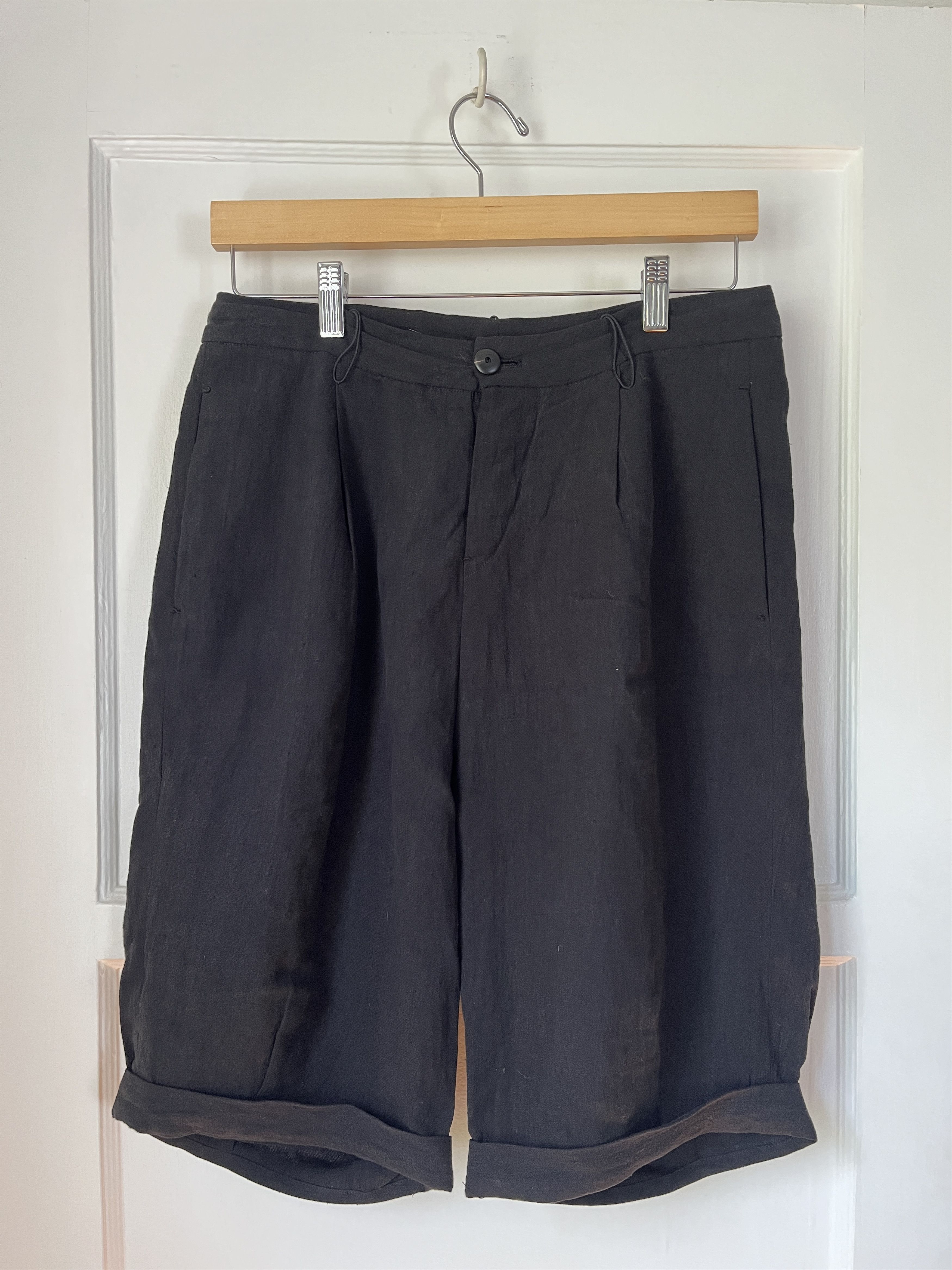Individual Sentiments Black Linen Long Shorts Size US 30 / EU 46 - 1 Thumbnail