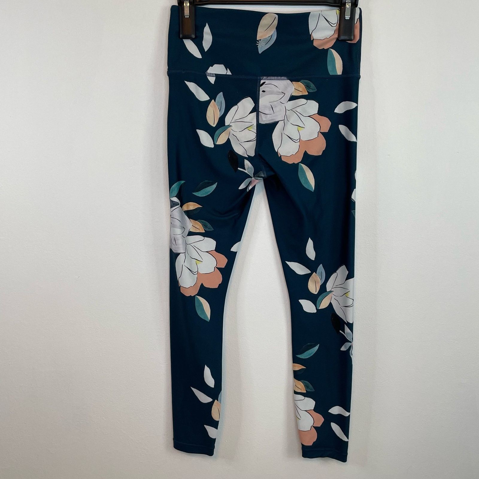 Athleta Athleta Floral Crop Leggings S Women Activewear Athleisure Size 32" / US 10 / IT 46 - 4 Thumbnail