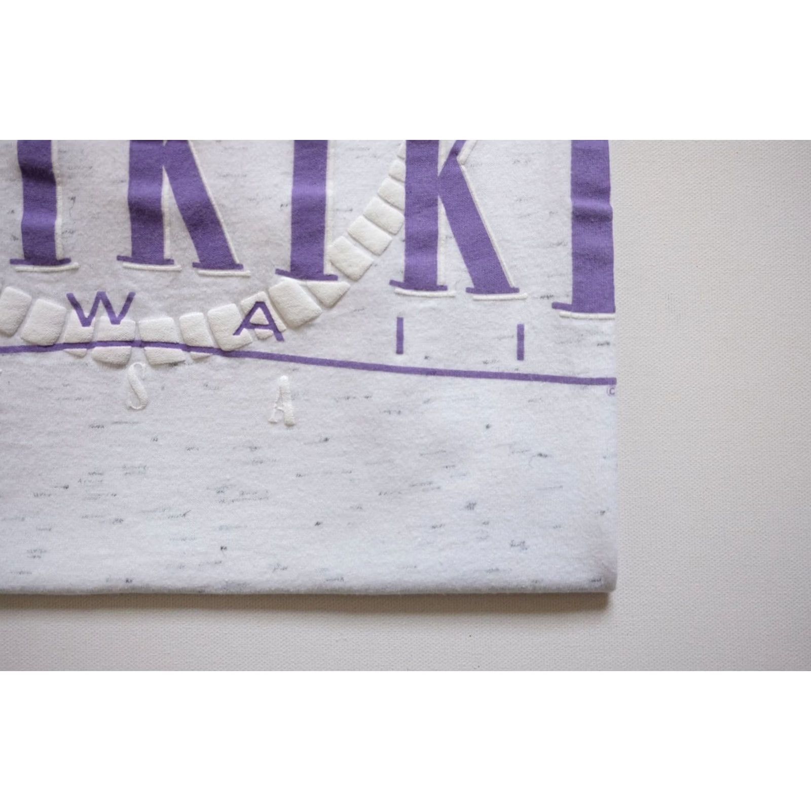 Vintage VINTAGE 90s USA HAWAII WAIKIKI PUFFY GRAPHIC GRAY 100% COTTON T SHIRT SZ M Size US M / EU 48-50 / 2 - 4 Thumbnail