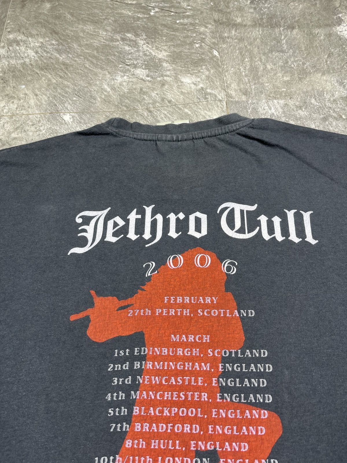 Band Tees Vintage 2006 Jethro Tull Aqualung Tour Shirt Faded Boxy Size US M / EU 48-50 / 2 - 15 Thumbnail