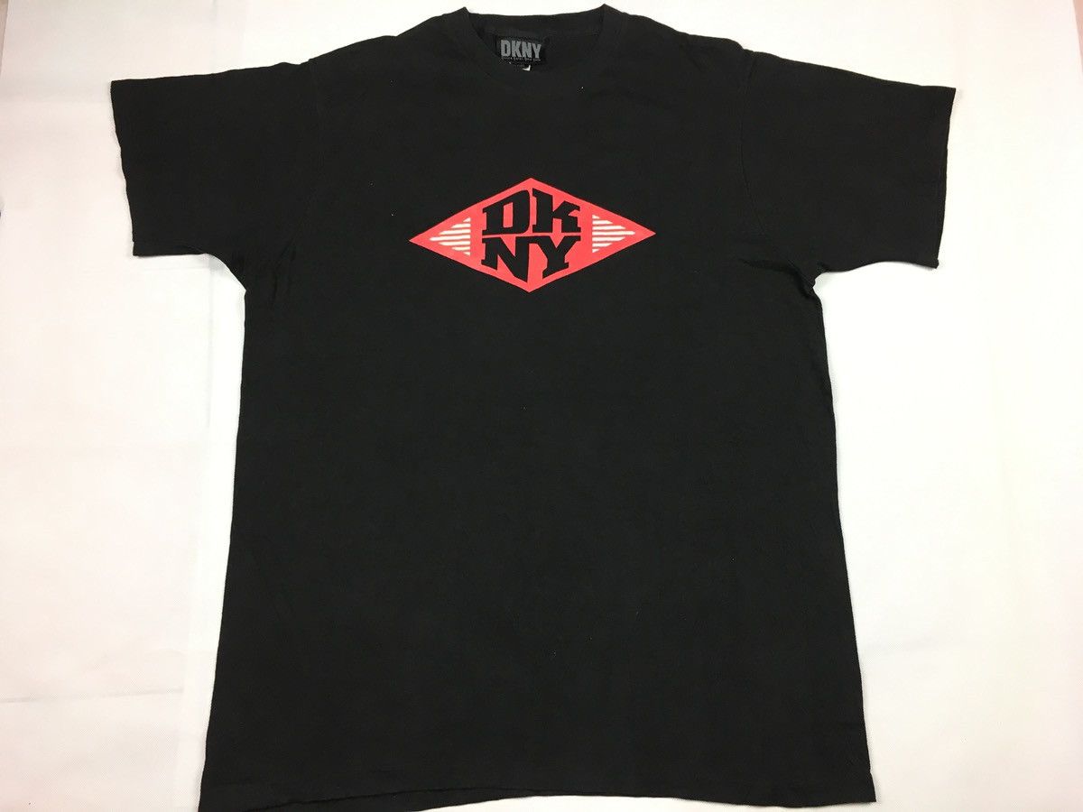 DKNY 90s DKNY Donna Karan New York Big Logo Printed Tee Size US L / EU 52-54 / 3 - 1 Thumbnail
